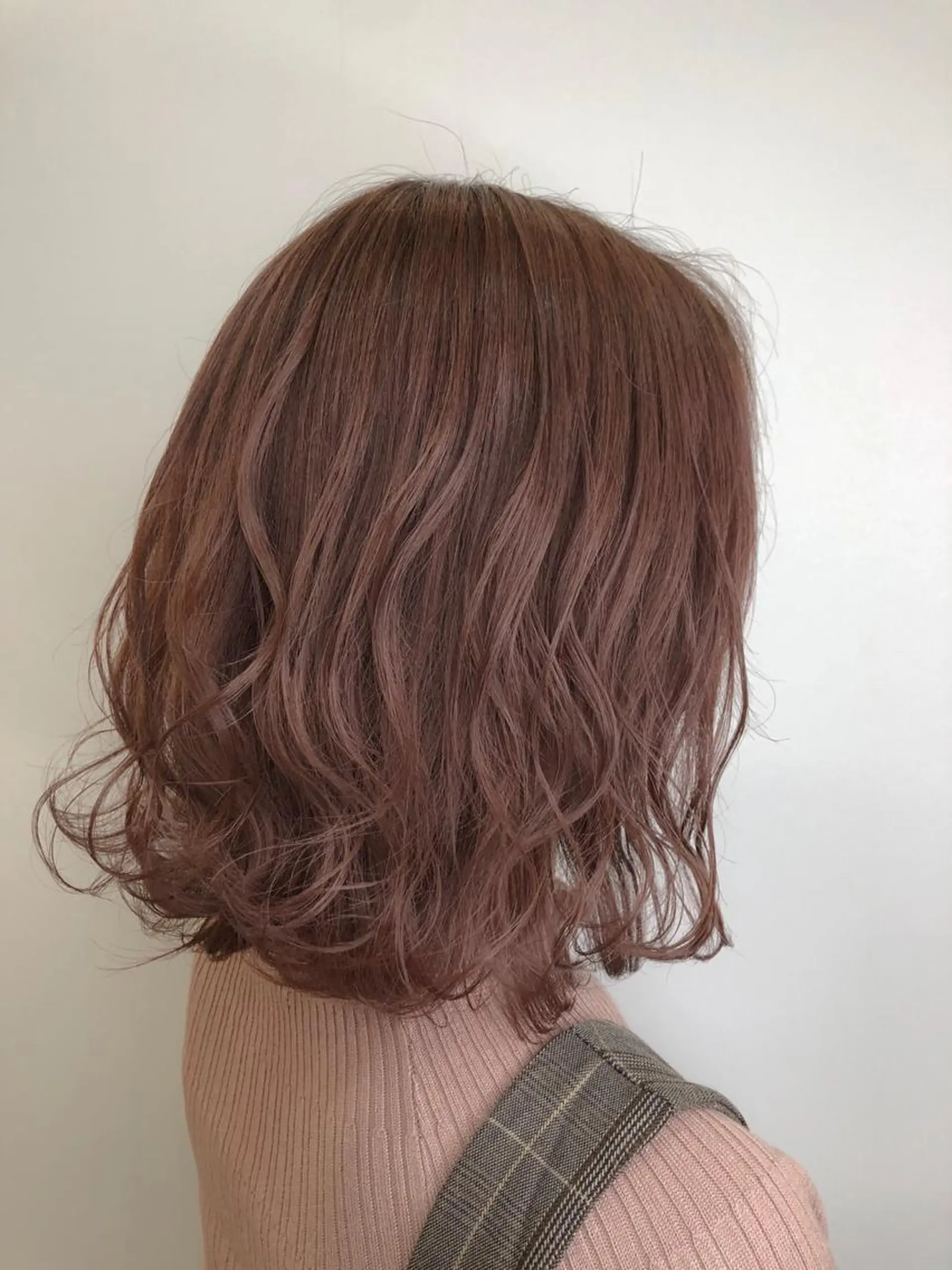 ミディアム カラー ピンクカラー 【透明感、艶髪】西村 有司のヘアスタイル