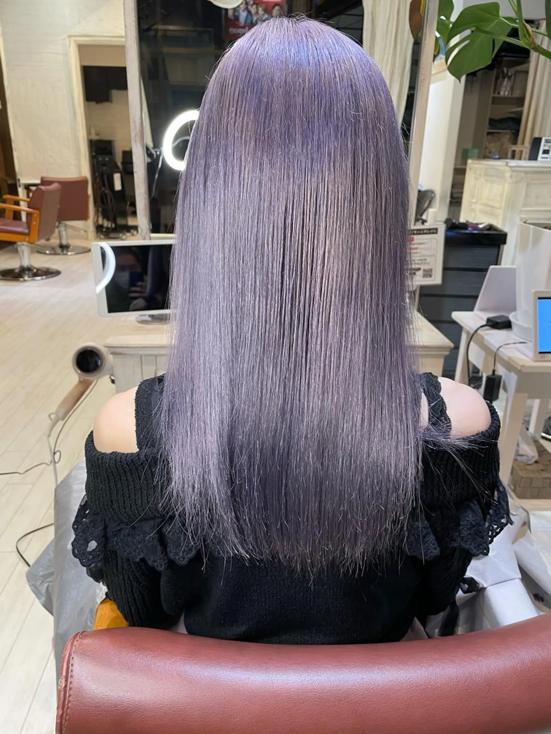 セミロング カラー パーマ ブリーチ ハイトーンカラー liko by maris所属・髪質改善／ブリーチ 宮武　湧斗のヘアスタイル