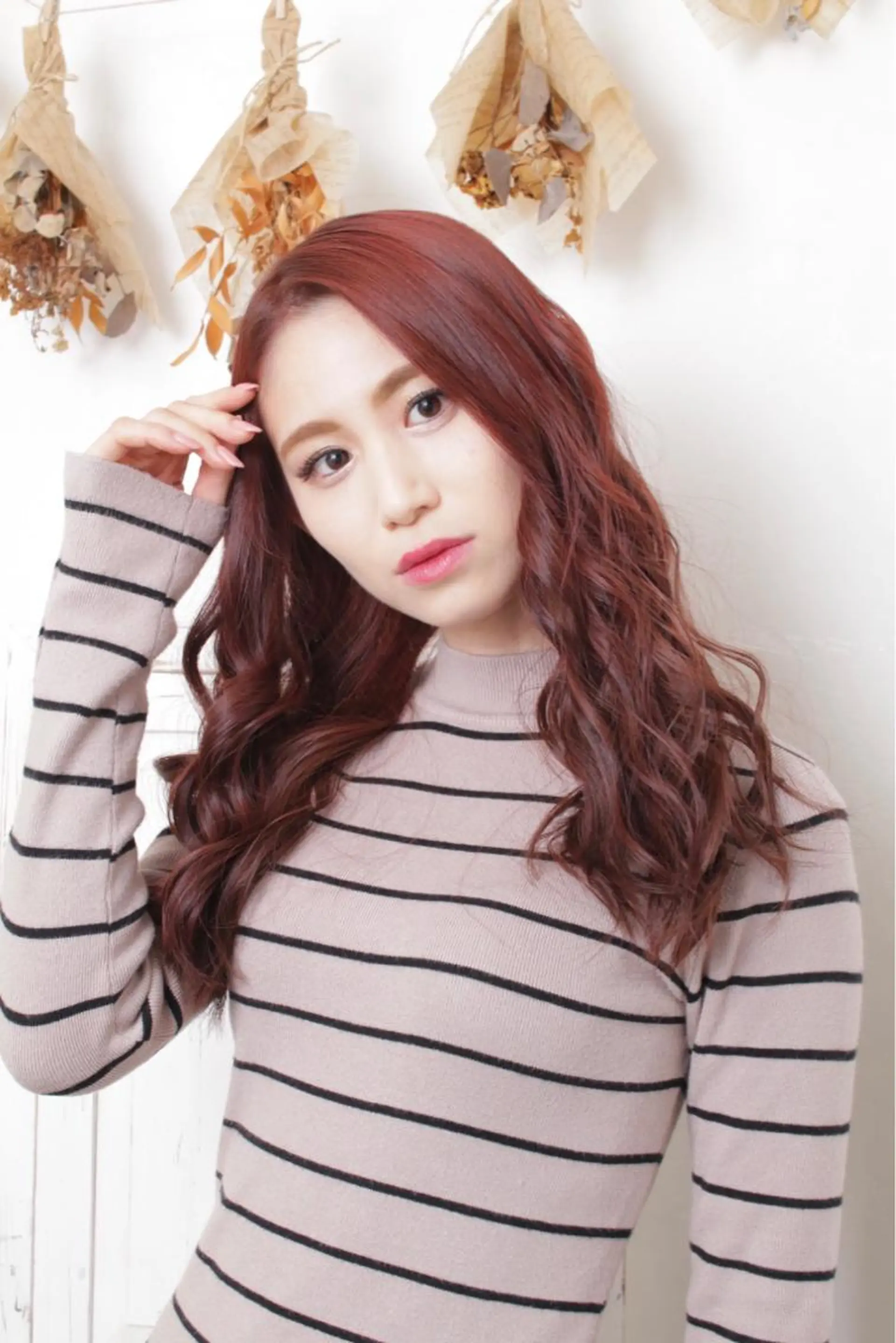 ロング カラー パーマ ヘアアレンジ カット ヘアカラー トリートメント エクステ ヘアセット 推し活専用 【派手髪】飯野ゆかりのヘアスタイル