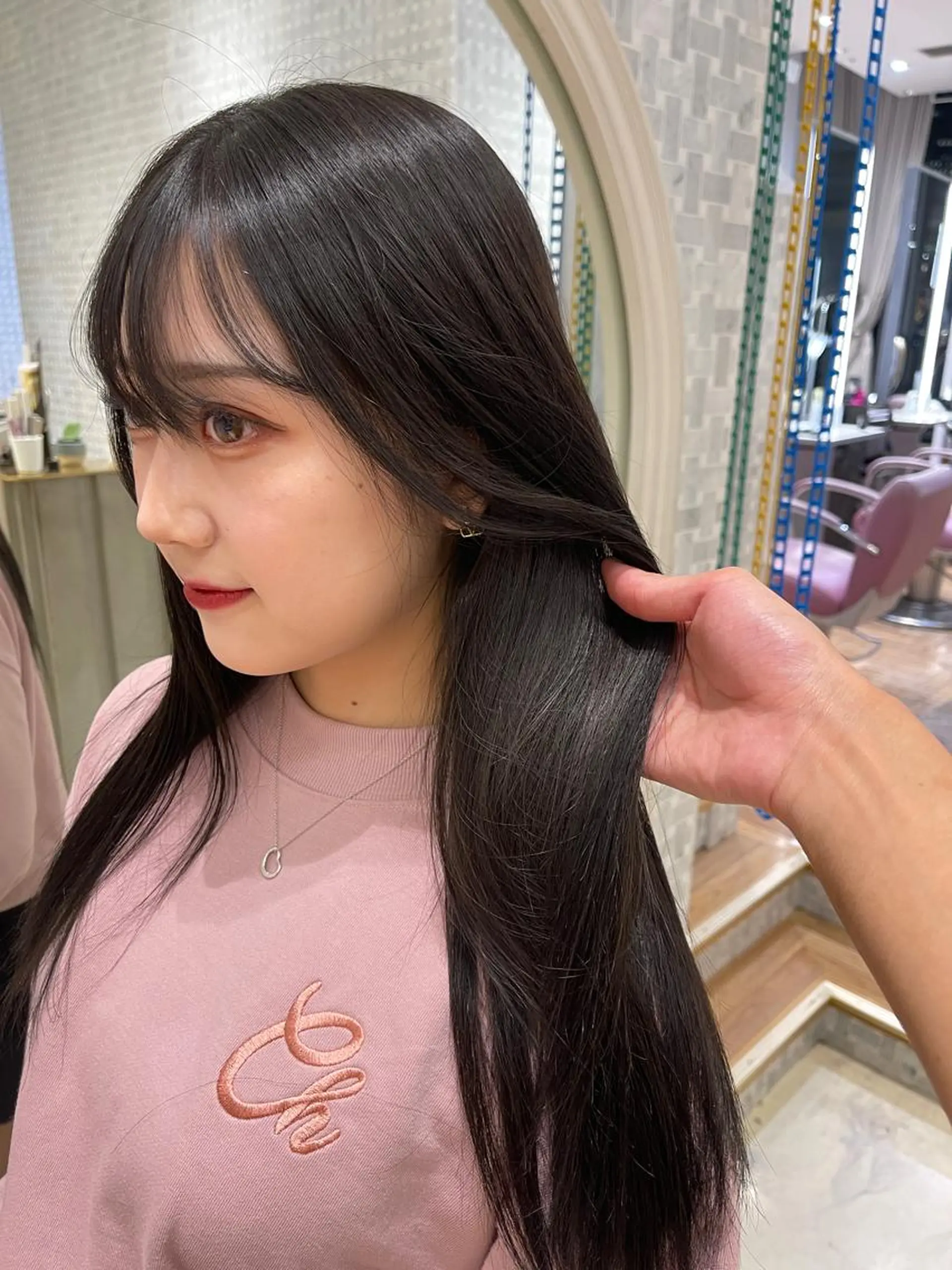 ロング 韓国風ヘア カット ヘアカラー トリートメント 大手町/東京駅❗️ 山口善哉のヘアスタイル