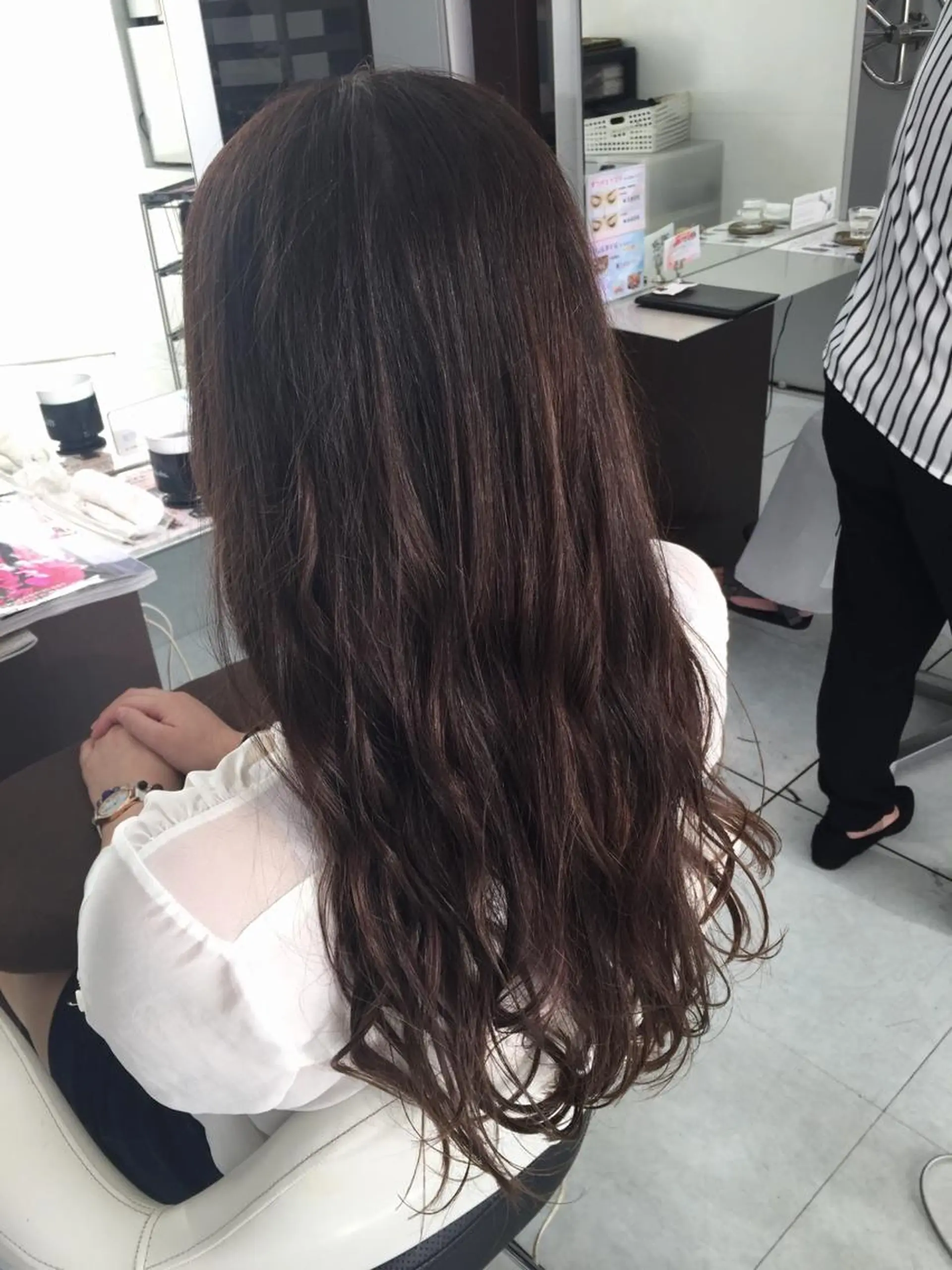 ロング カラー アッシュ 岩崎 裕司のヘアスタイル