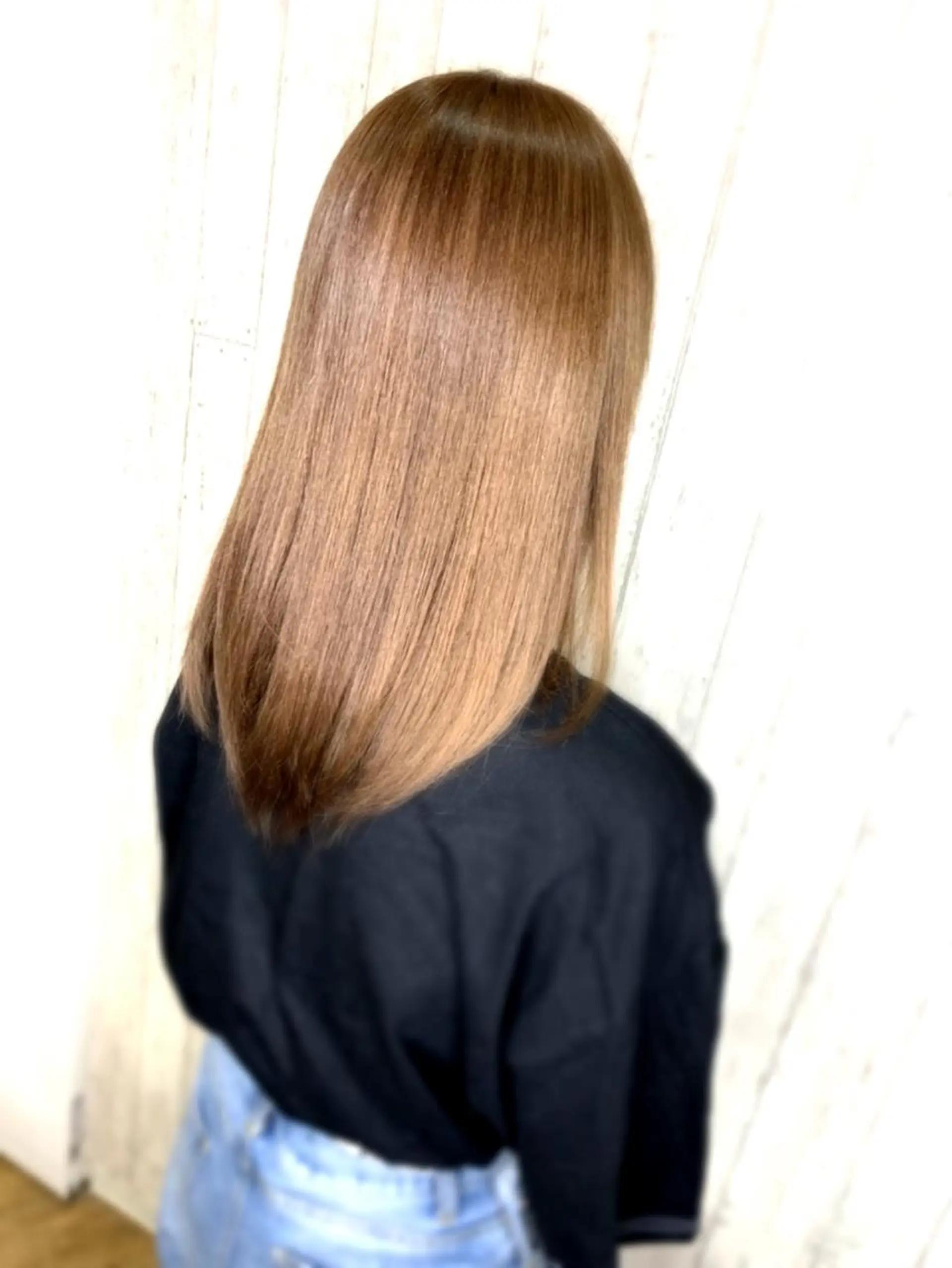 セミロング カラー 🔥ハイトーンカラー ギャルNAOKI🔥のヘアスタイル