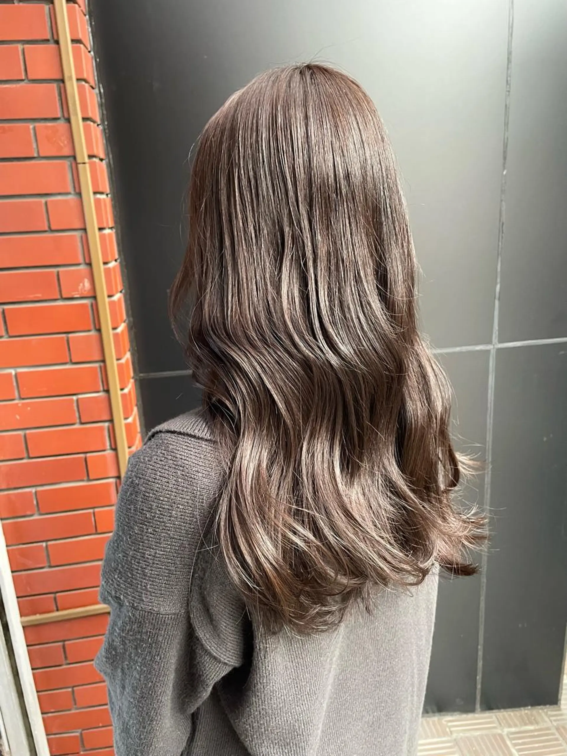 ロング カラー ショートボブ ミストバング ブリーチ ダブルカラー イヤリングカラー スパイキーパーマ 柏NO1 藤本葉のヘアスタイル