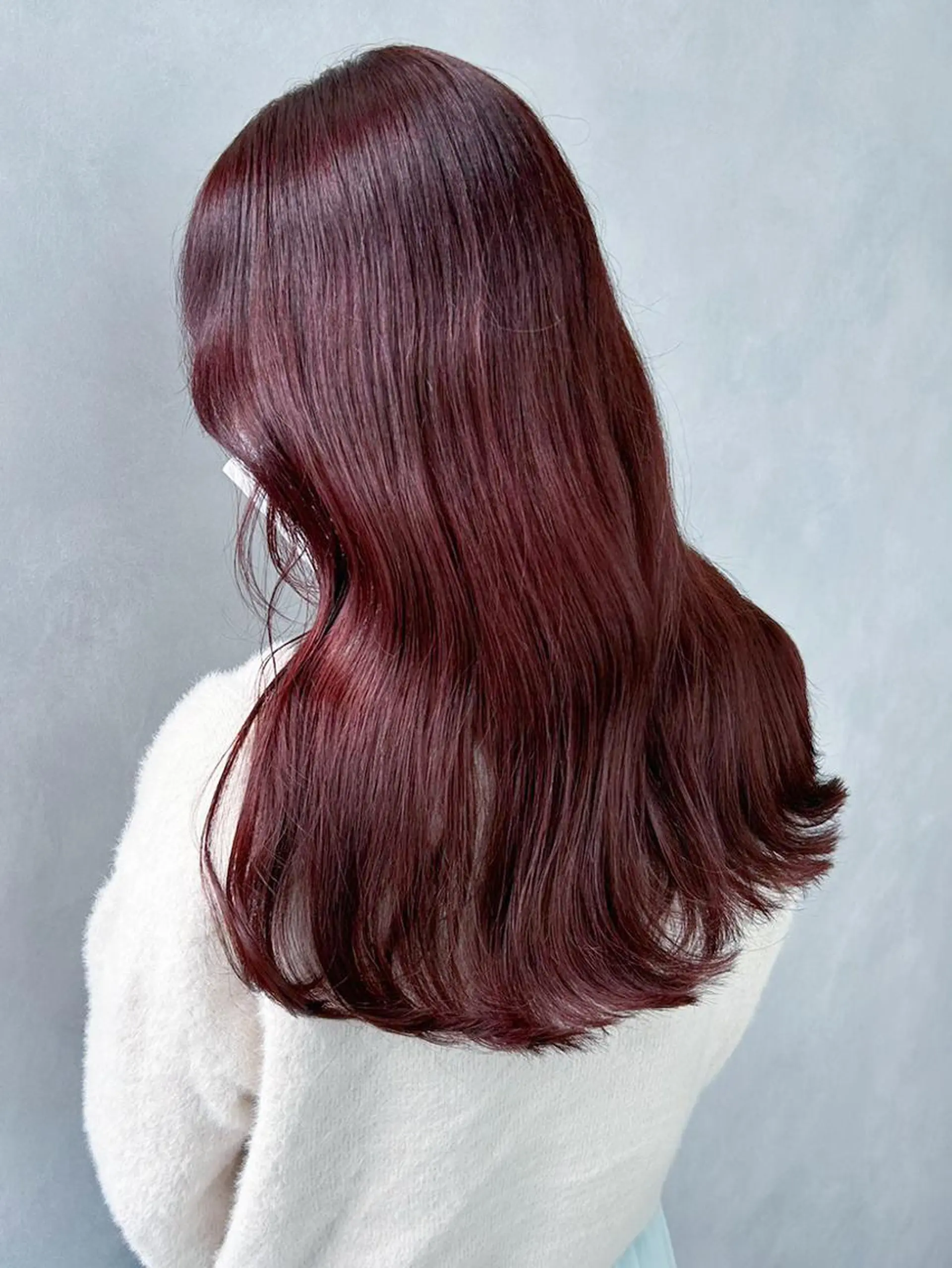 セミロング カラー パーマ ヘアアレンジ カシス レッドカラー カット ヘアカラー トリートメント ITbyALBUM 藤沢店のヘアスタイル