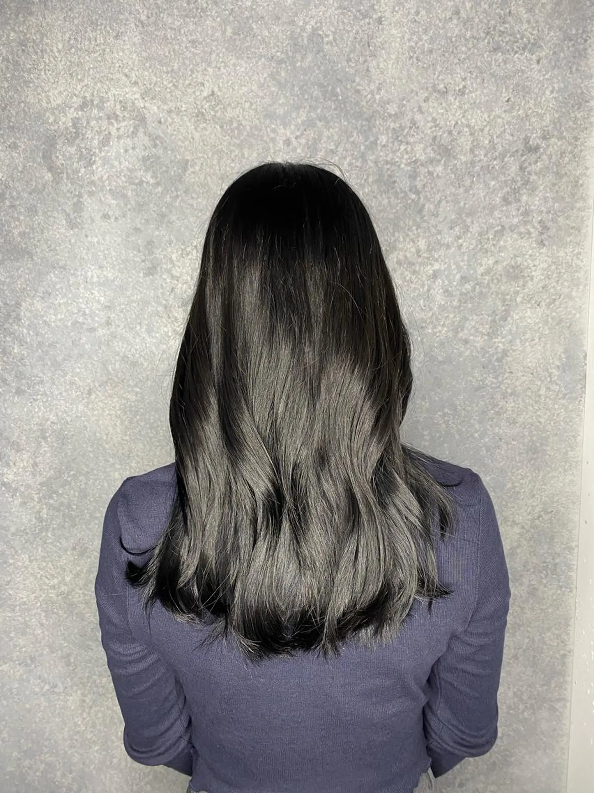 ロング カラー 黒髪 ネイビーカラー AiRU hair RIRIKOのヘアスタイル