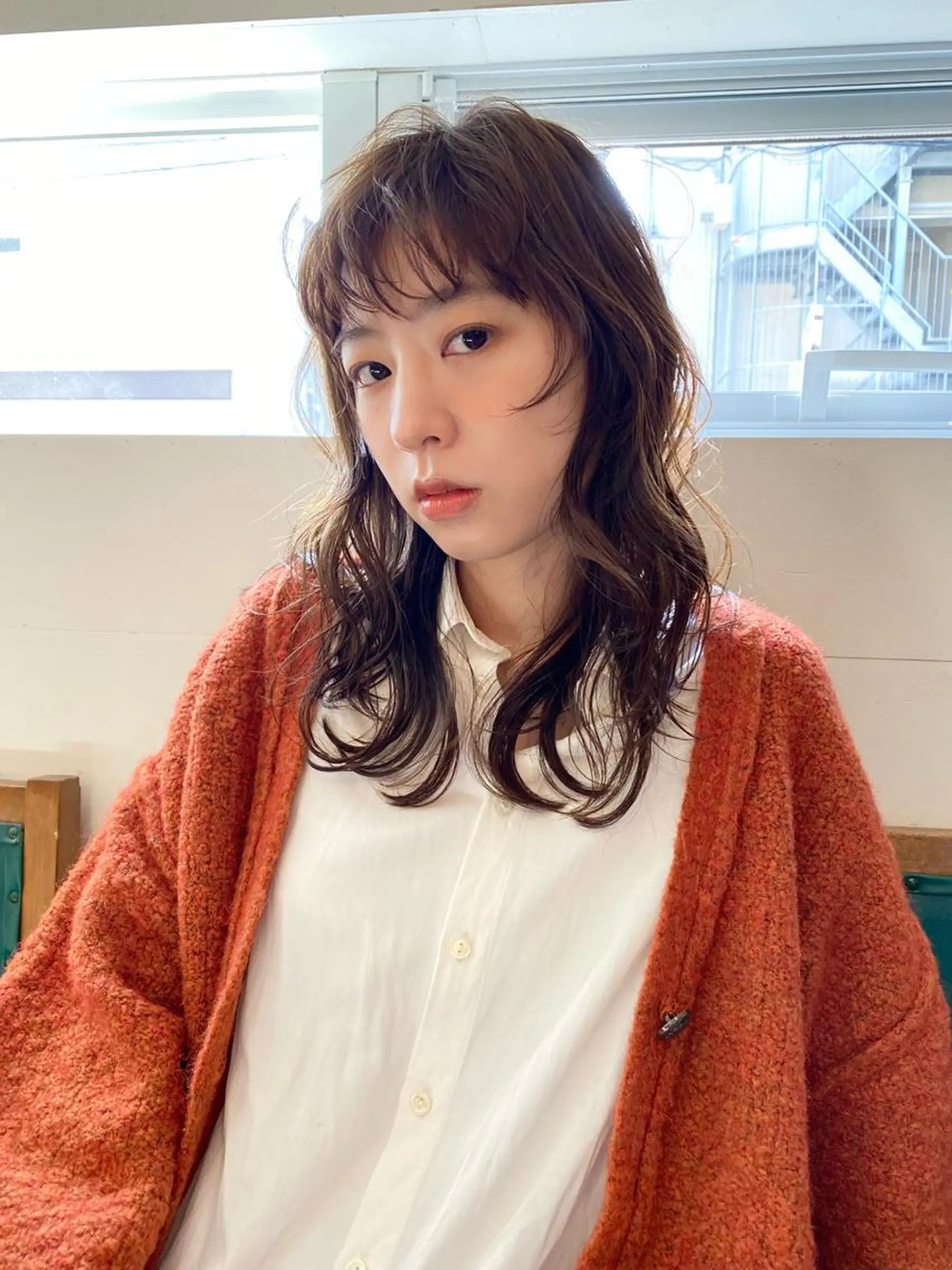 ロング カラー ベージュカラー 透明感カラー イルミナカラー オリーブベージュ 顔まわりレイヤー カット トリートメント 林 瑠夏のヘアスタイル