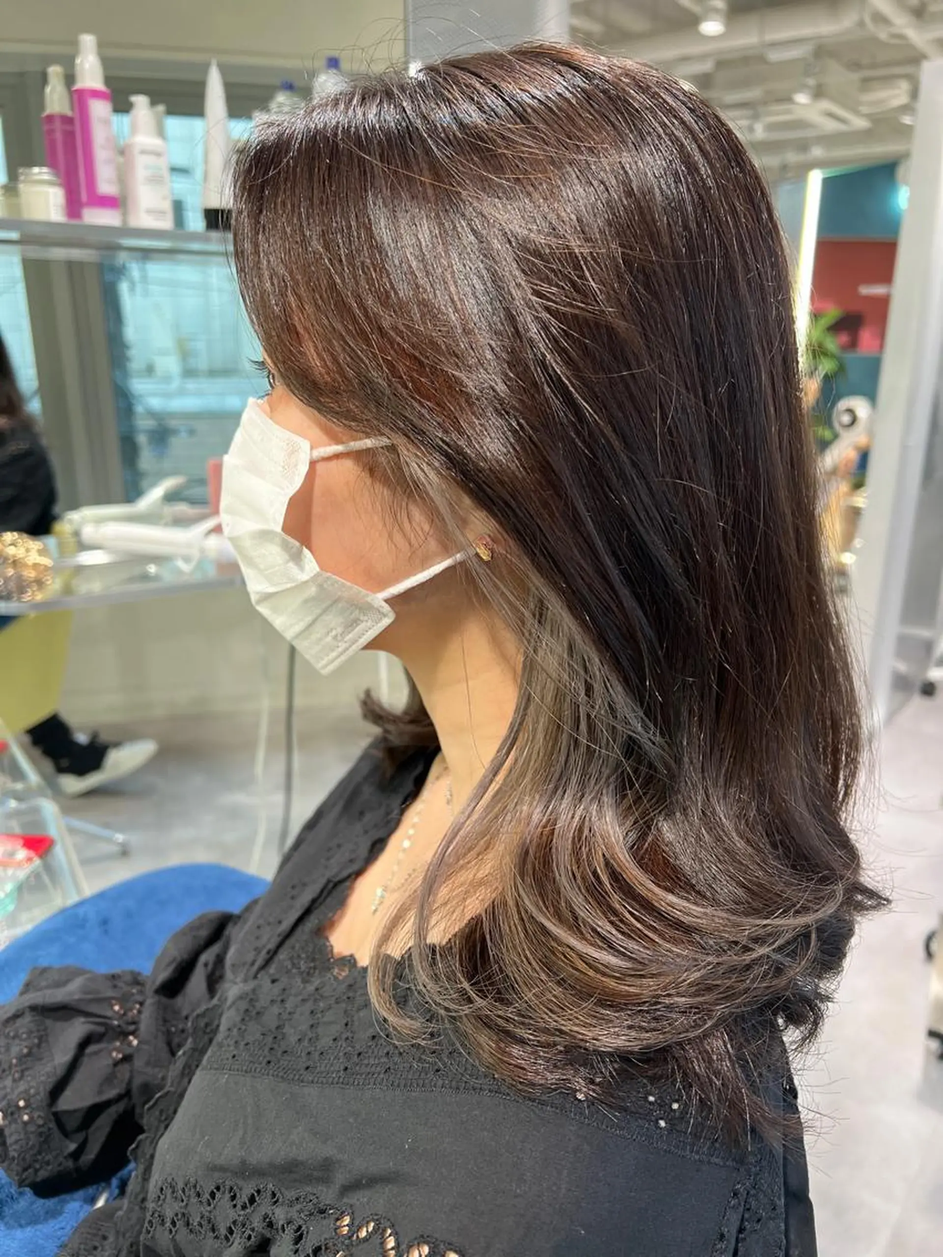 セミロング カット ヘアカラー 安井 貞好のヘアスタイル