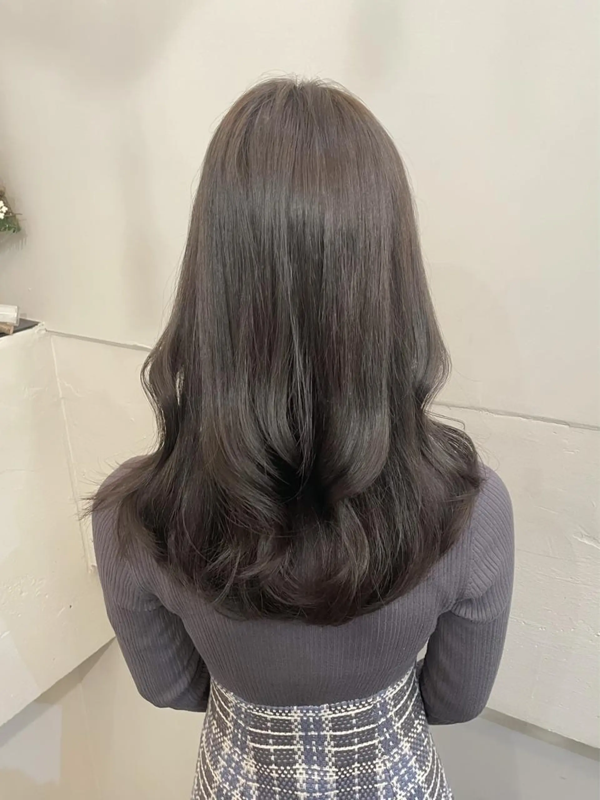 セミロング カラー アッシュ アッシュグレー ショコラグレージュ 透明感カラー グレージュ カット ヘアカラー トリートメント 横浜/レイヤーカット /韓国ヘア/佐藤記正のヘアスタイル