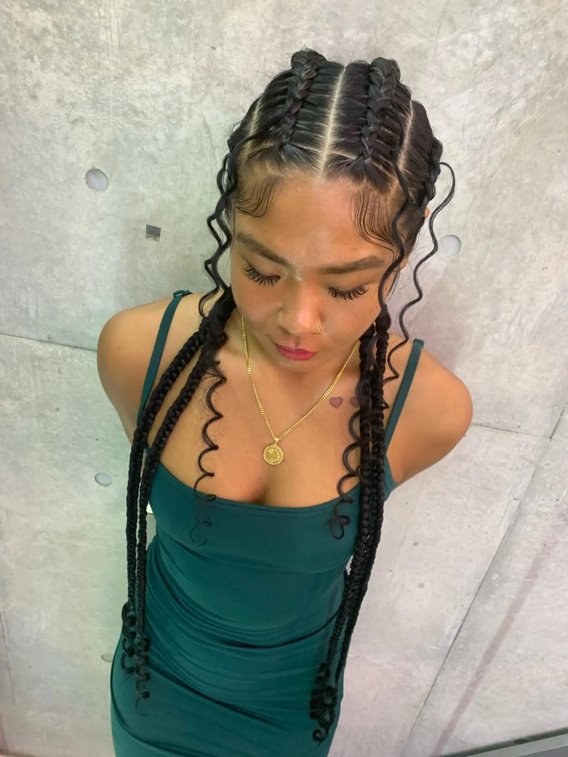 ロング ヘアアレンジ ヘアセット HONEY TRAP!所属・HARURU🪮✨ ブレイズ海外ヘアのヘアスタイル