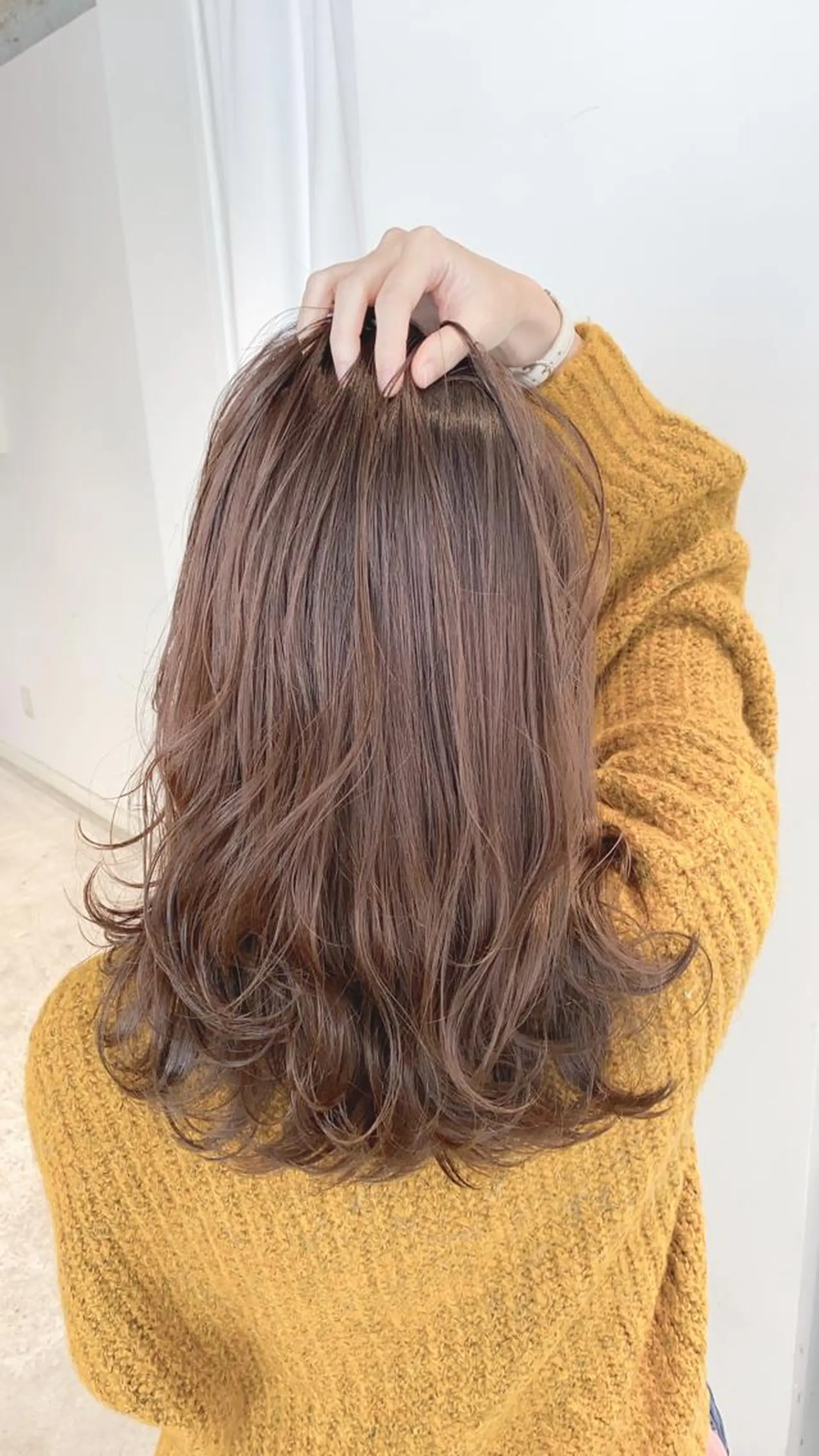 セミロング ショートボブ ボブ ハイライト 外ハネヘア メンズツイスパ ショートフクヤマシンのヘアスタイル