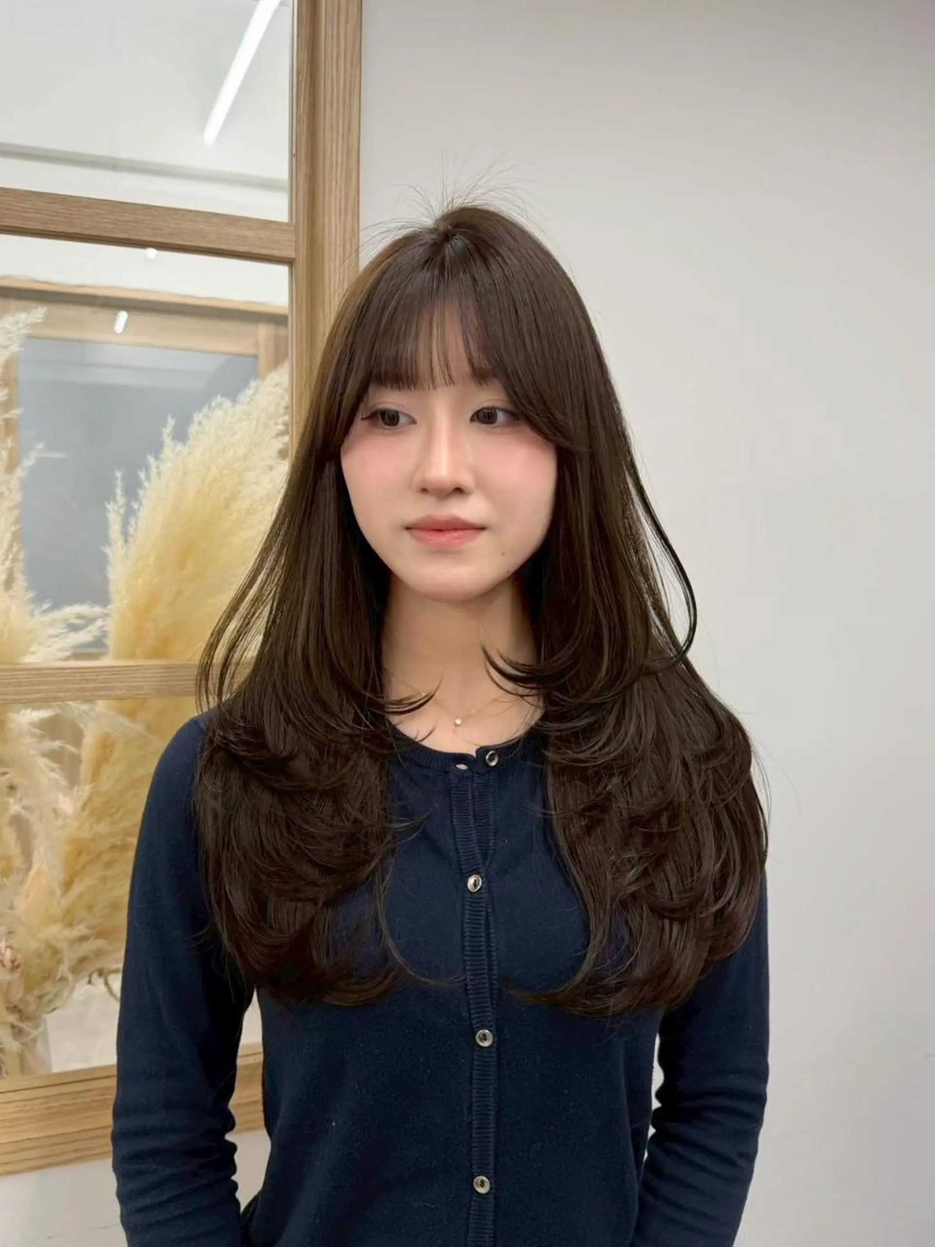 セミロング カラー 髪質改善 縮毛矯正 カット ヘアカラー トリートメント newi fhami 吉祥寺のヘアスタイル