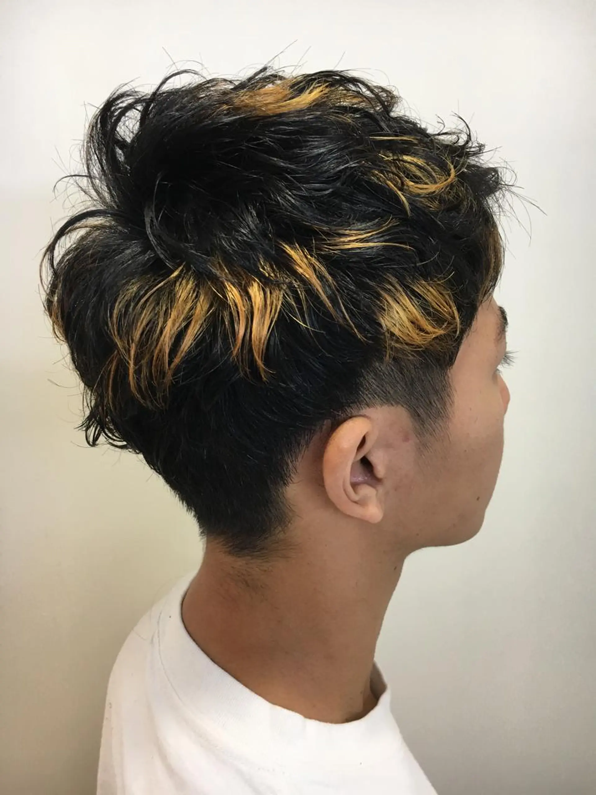 カラー メンズ メンズメッシュ メッシュ カット パーマ 永井 大希のヘアスタイル