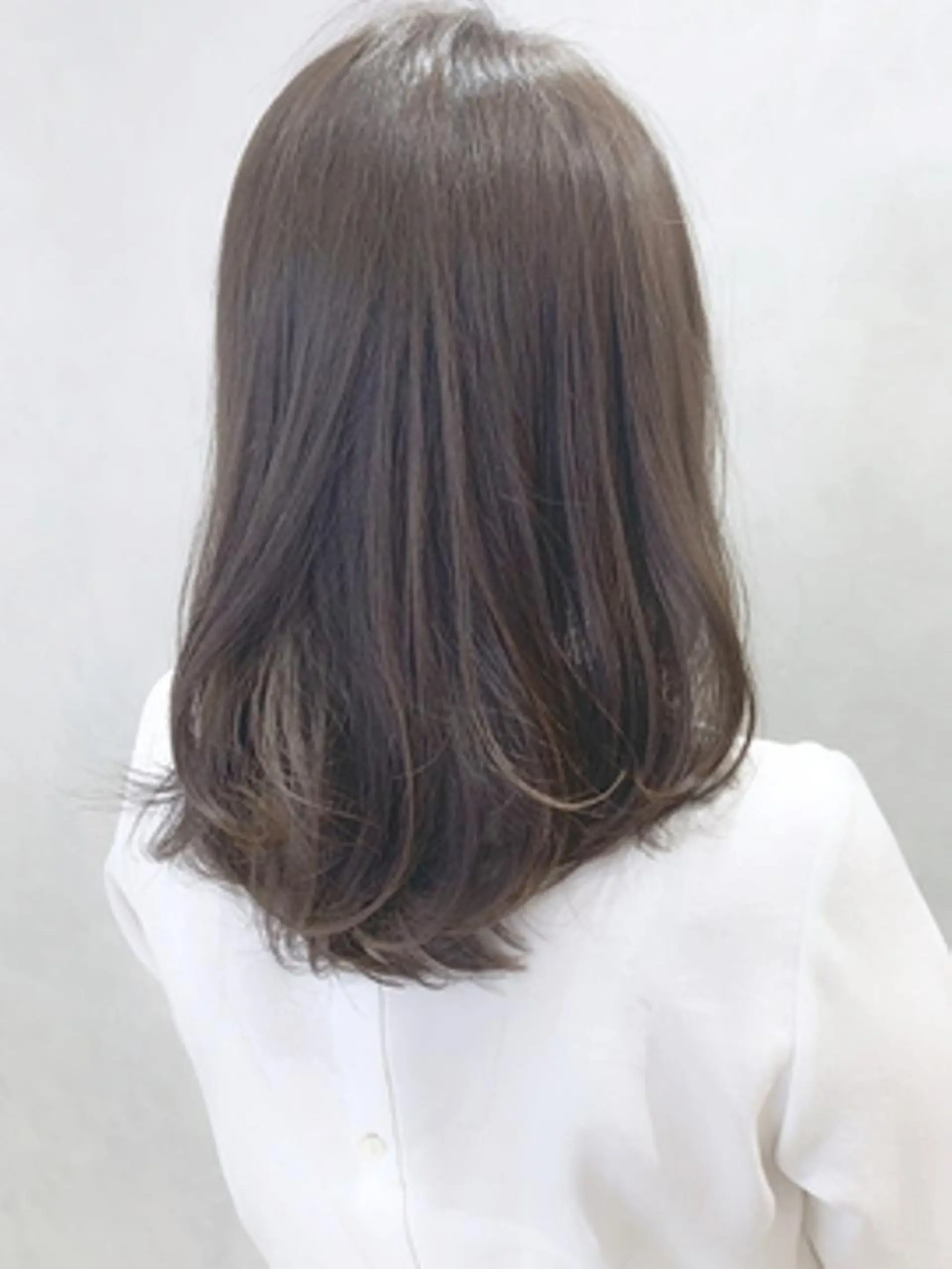 カラー デザインカラー Lienのヘアスタイル