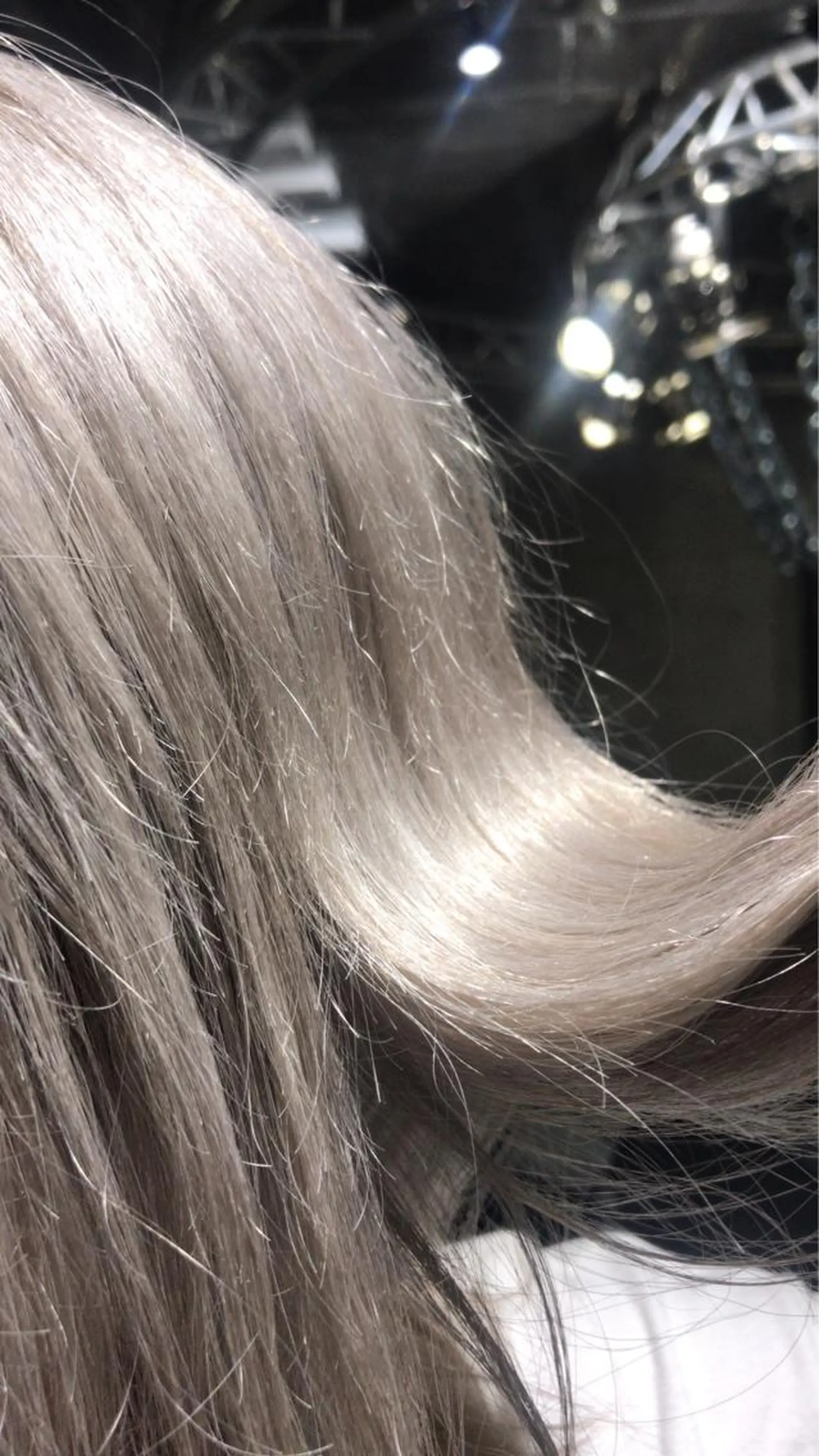 ミディアム ヘアカラー サイレント美容師 アイリィのヘアスタイル