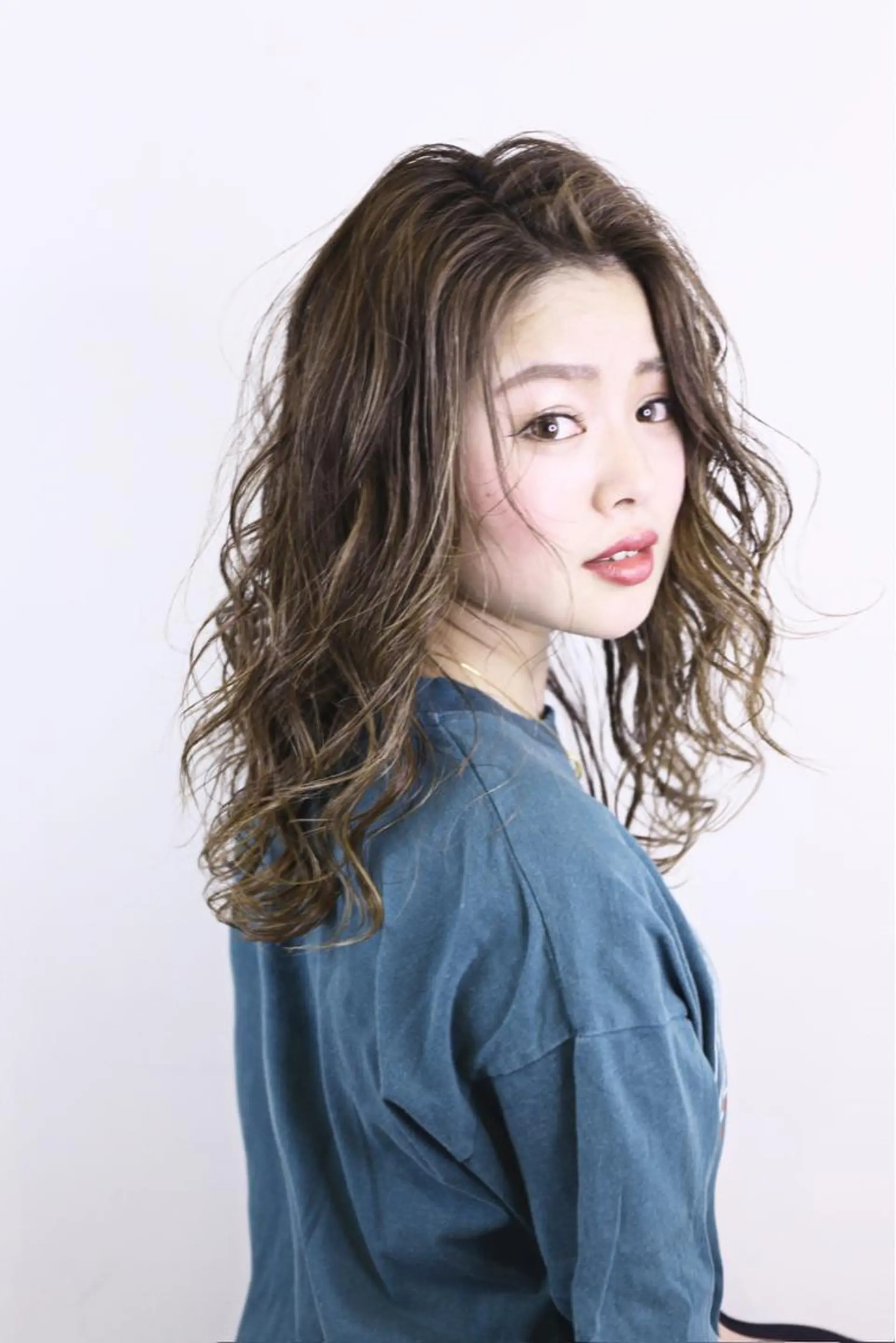 セミロング カラー ハイライトカラー ハイライト カット ヘアカラー 髪質改善/イルミナ/ 城崎のヘアスタイル