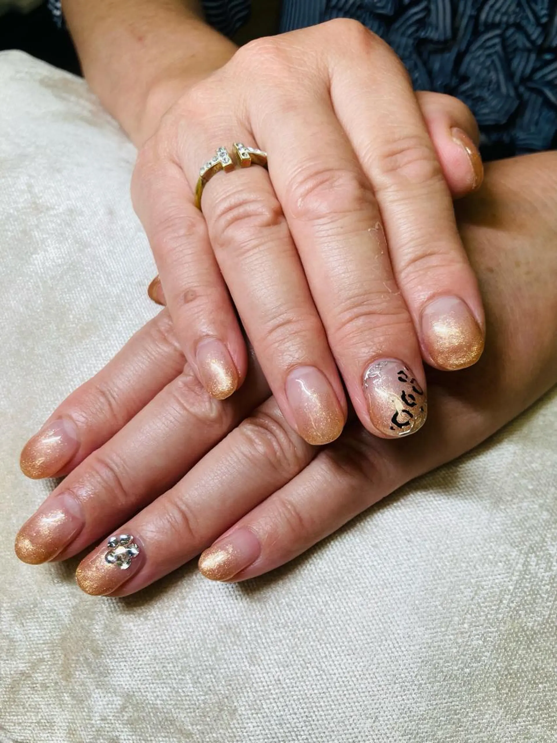 ネイル ECLAT エクラ所属・寺山 千鶴のネイルデザイン