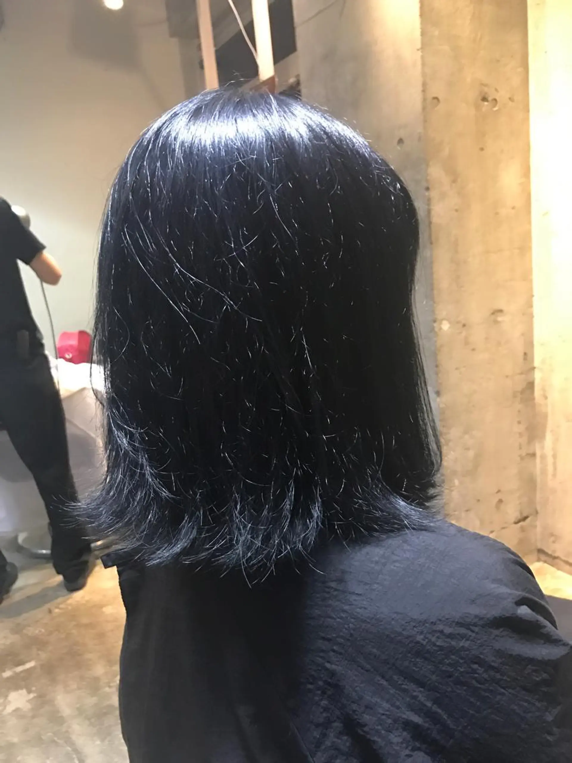 ミディアム カラー パーマ ヘアアレンジ メンズ キッズ ネイル マツエク・マツパ ブルーカラー ブルージュ ダブルカラー ネイビーカラー ブルー サロンドミルク 原宿のヘアスタイル