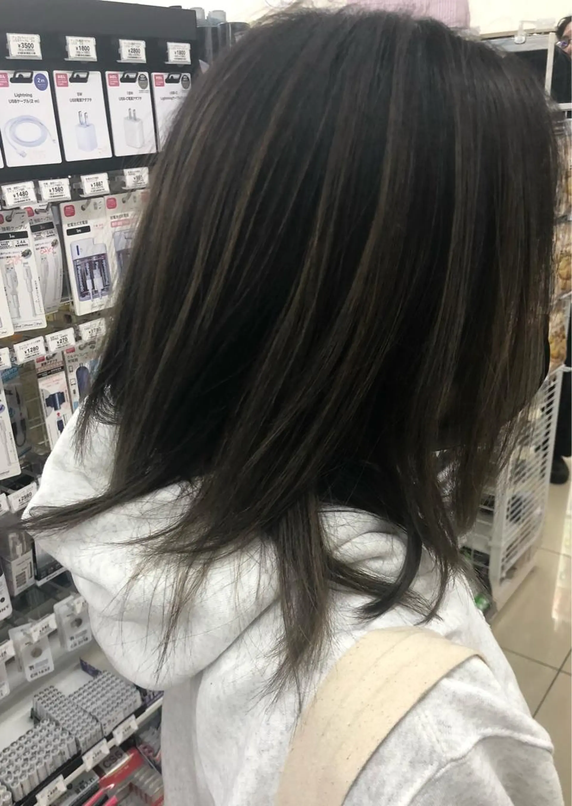 ミディアム レイヤーカット La fith hair shine所属・La fith 店長 城谷颯人のヘアスタイル