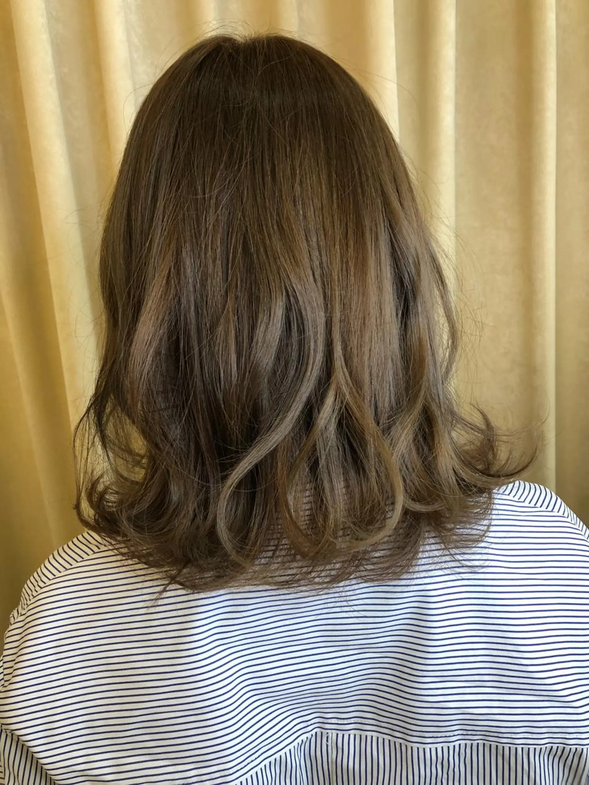 カラー 牧野 佳樹のヘアスタイル