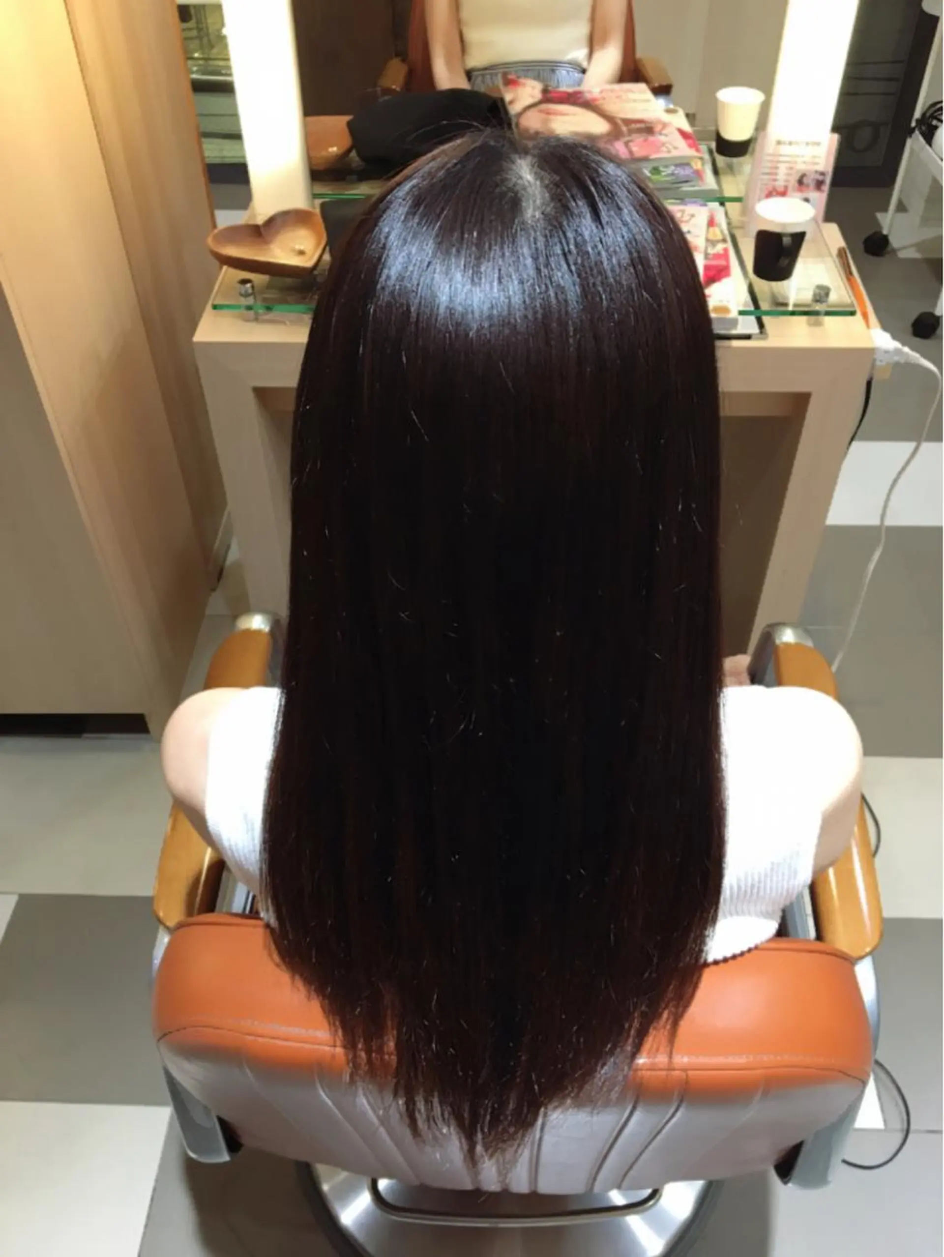 セミロング パーマ 縮毛矯正 ぱつっとボブ/ 小野あかねのヘアスタイル