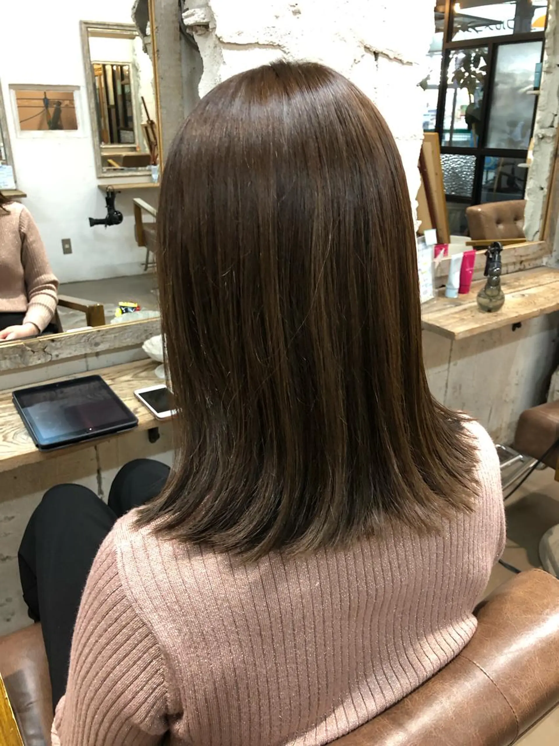 セミロング カラー グレージュ インナーカラー 桐原 竜也のヘアスタイル