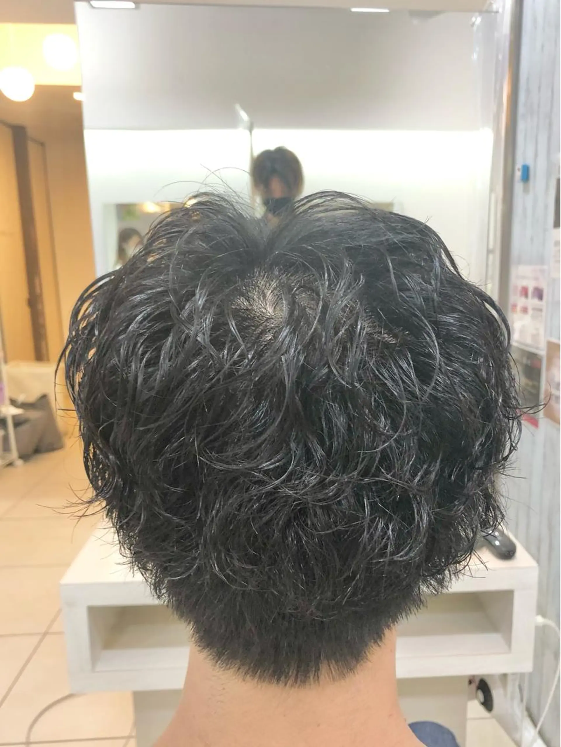 ショート パーマ メンズ 髪質改善× 白髪ぼかし溝江のヘアスタイル