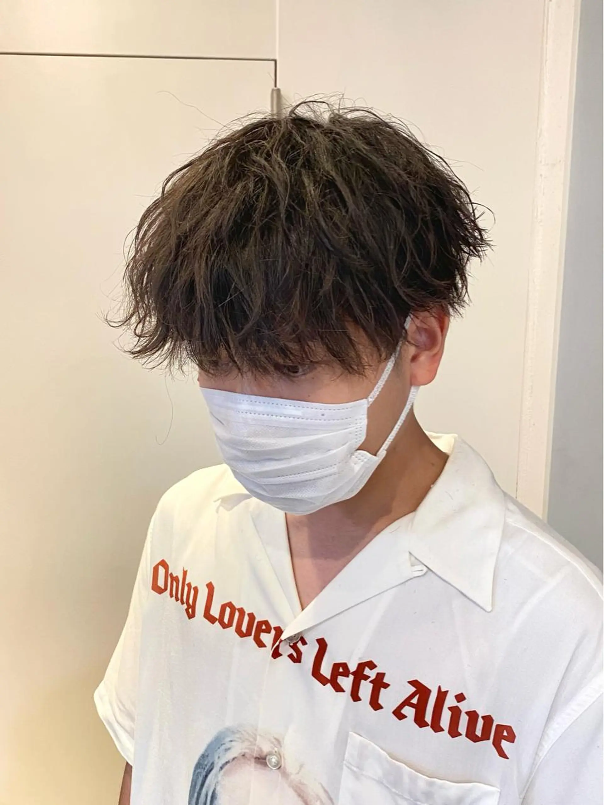 ショート パーマ メンズ 波巻きパーマ JINKIメンズ特化 メンズカットパーマのヘアスタイル