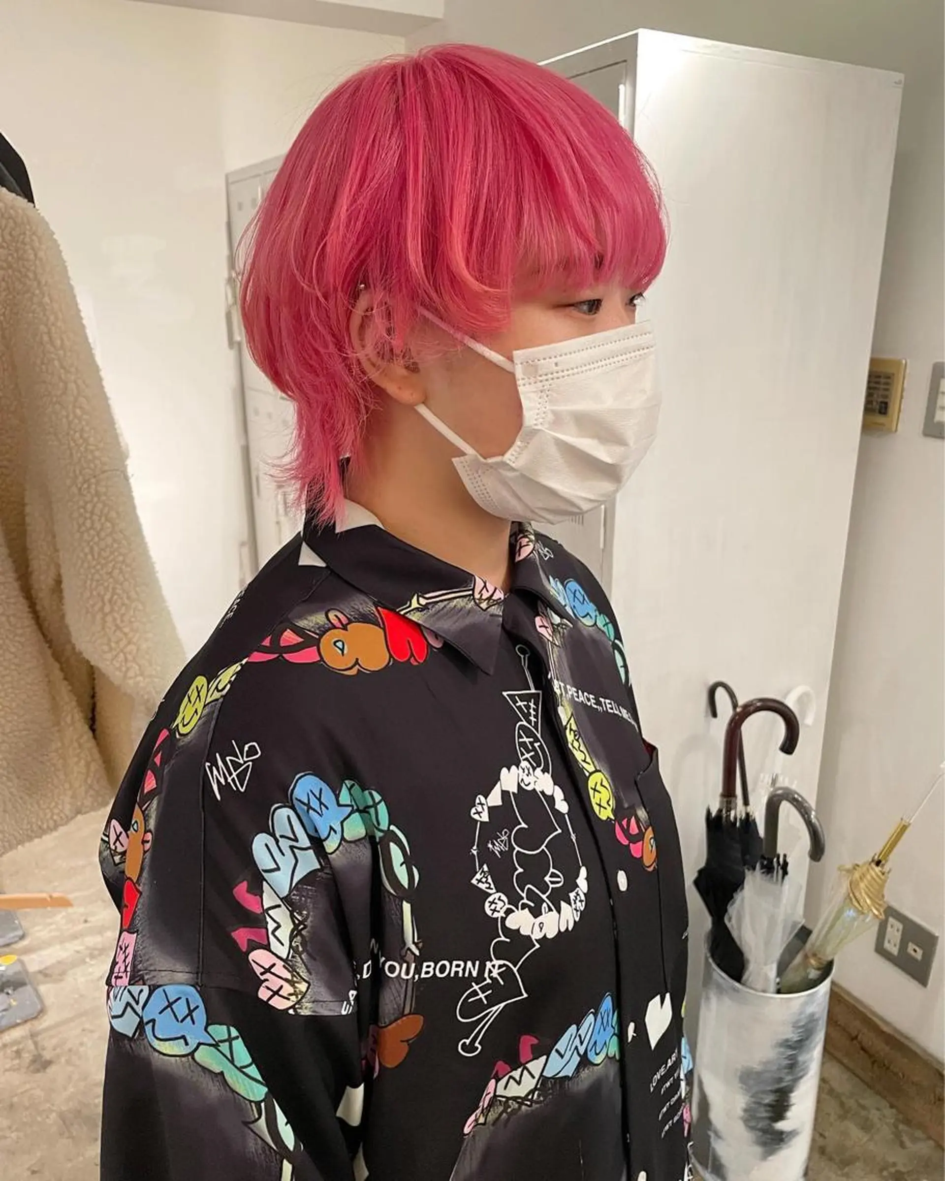 ショート カラー ピンクカラー ヘアカラー トリートメント ハイトーン/レイヤー /ケアブリーチ石川治のヘアスタイル