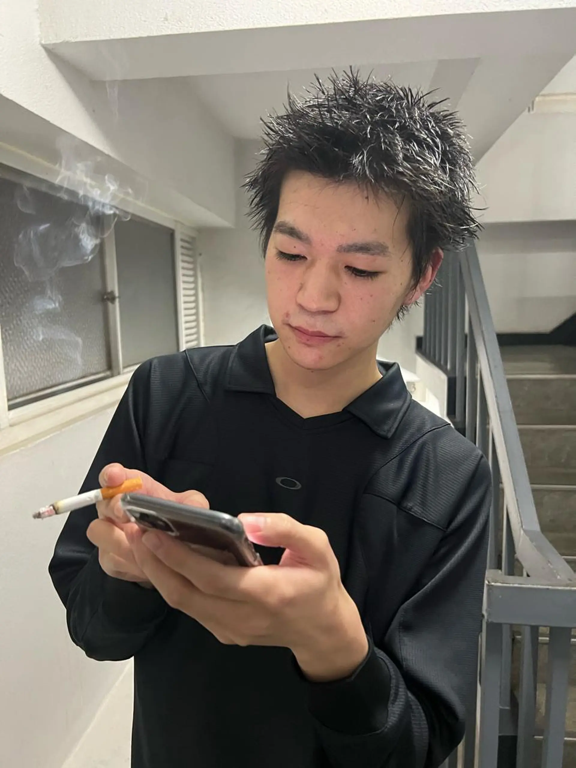 ショート 退色まで透明感ある ダブルカラー/リクのヘアスタイル