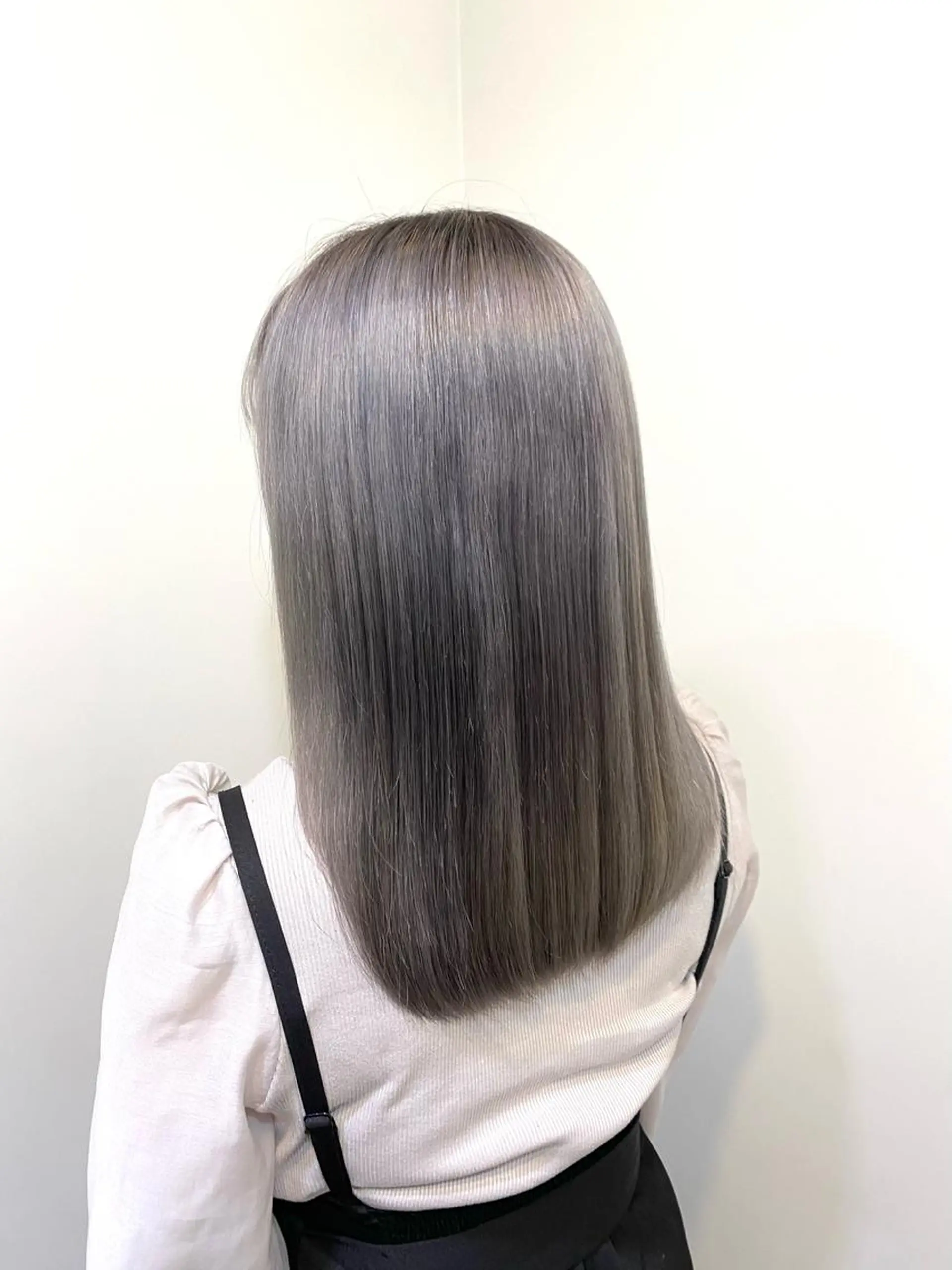 セミロング カラー ヘアカラー ブリーチ毛対応酸性 ストレート🌈サキのヘアスタイル