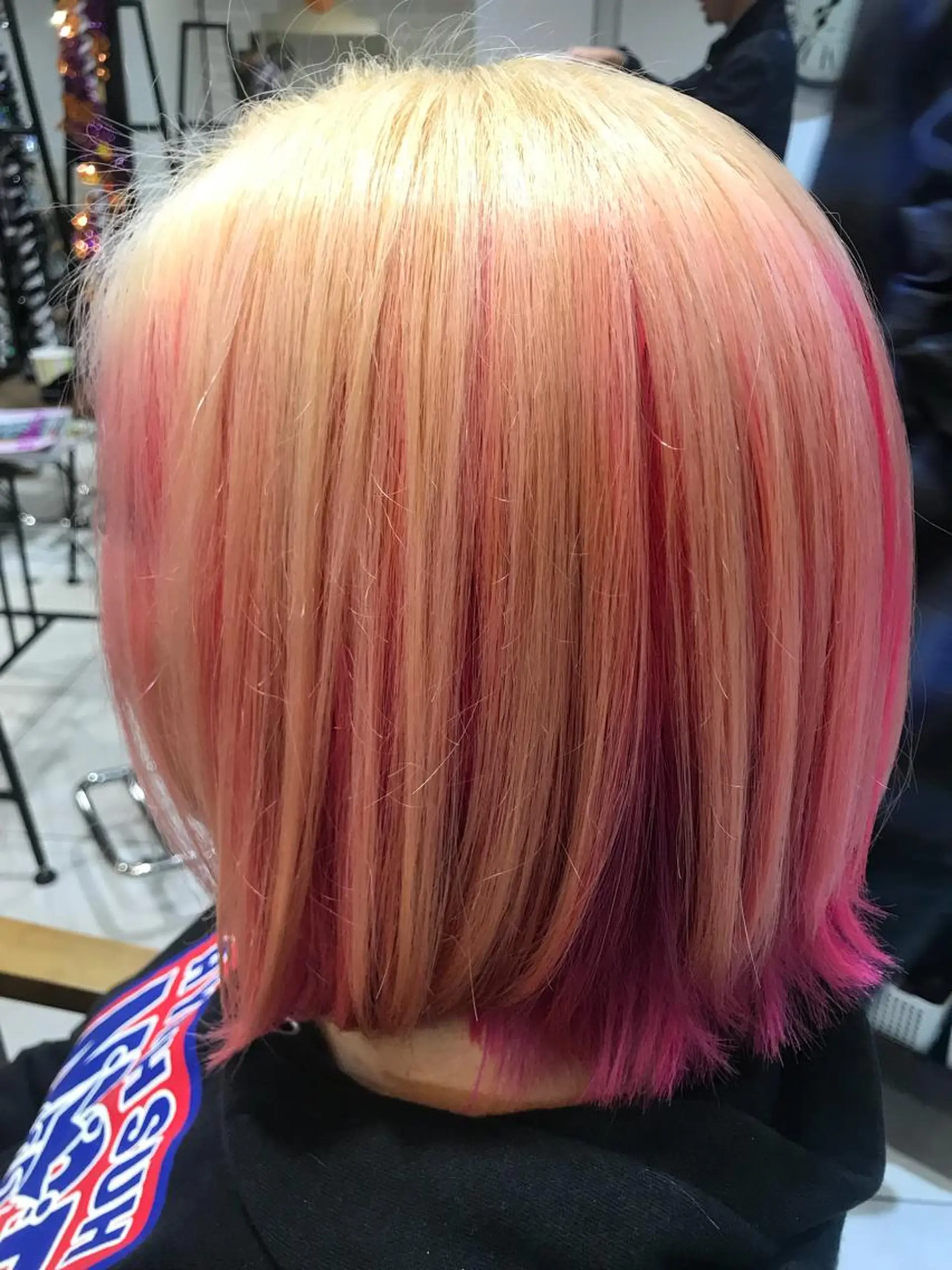 ショート カラー ダブルカラー インナーカラー ピンクカラー ブリーチ特化 梅田本多翔のヘアスタイル