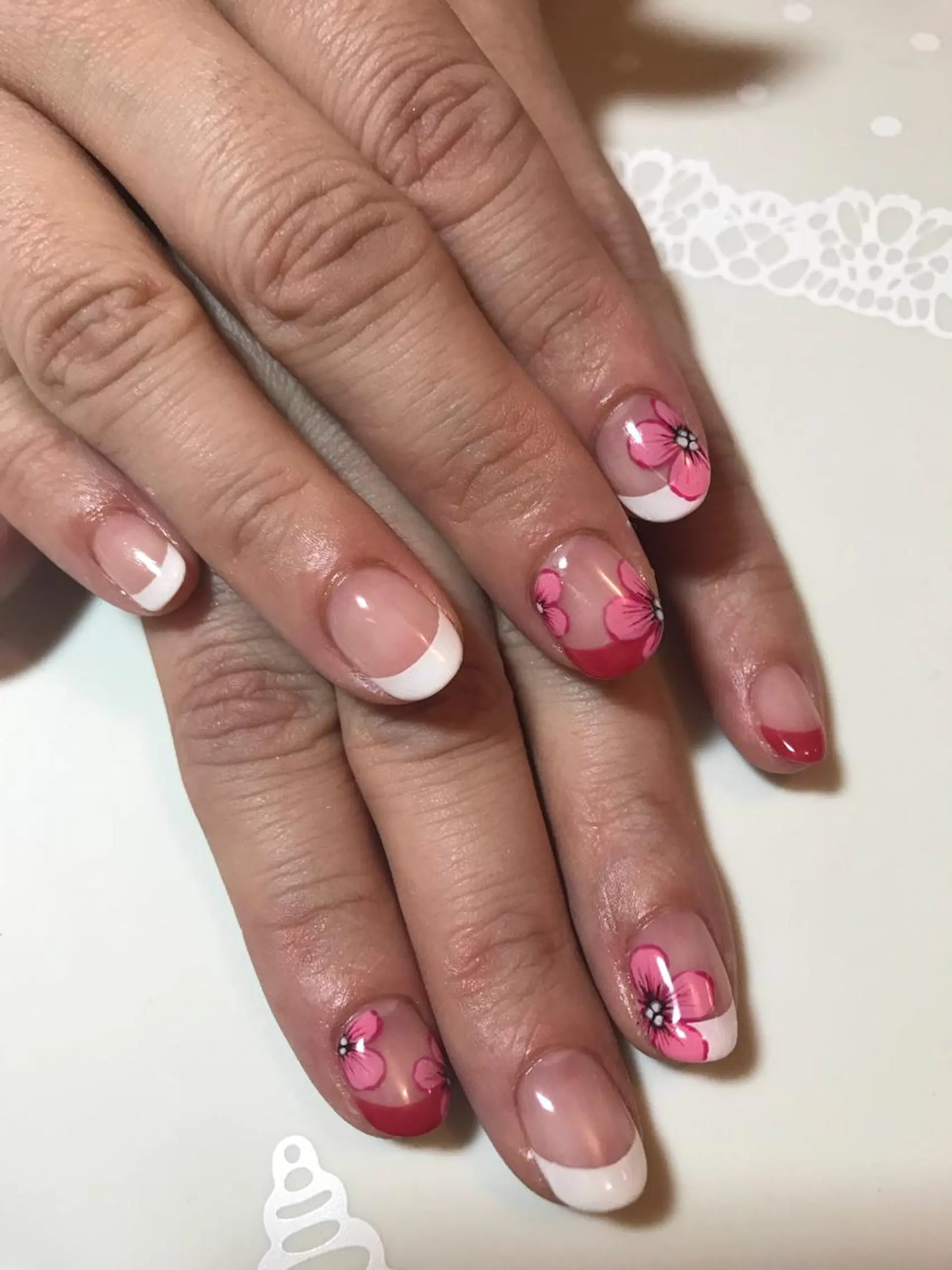 ネイル フレンチネイル 春ネイル atelier chic+のネイルデザイン