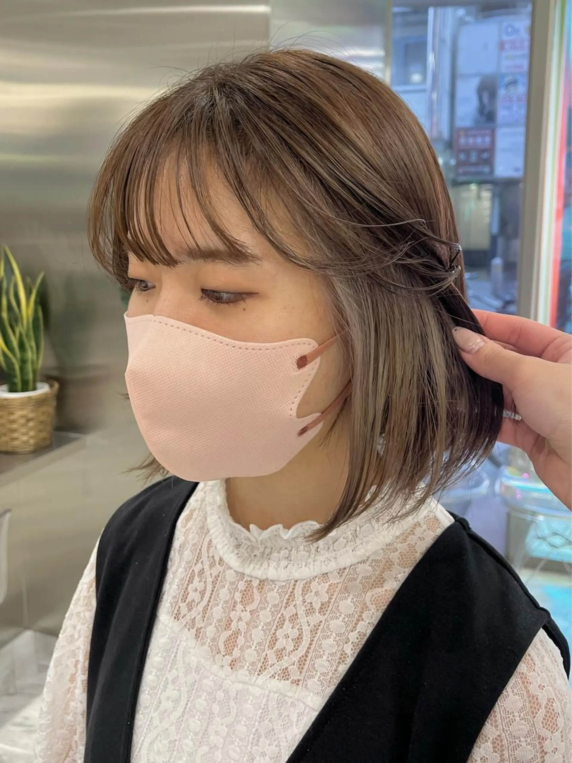 ショート カラー ネイル ベージュカラー デザインカラー ダブルカラー イヤリングカラー インナーカラー mai🤍縮毛酸性ス トレート/アイリストのヘアスタイル