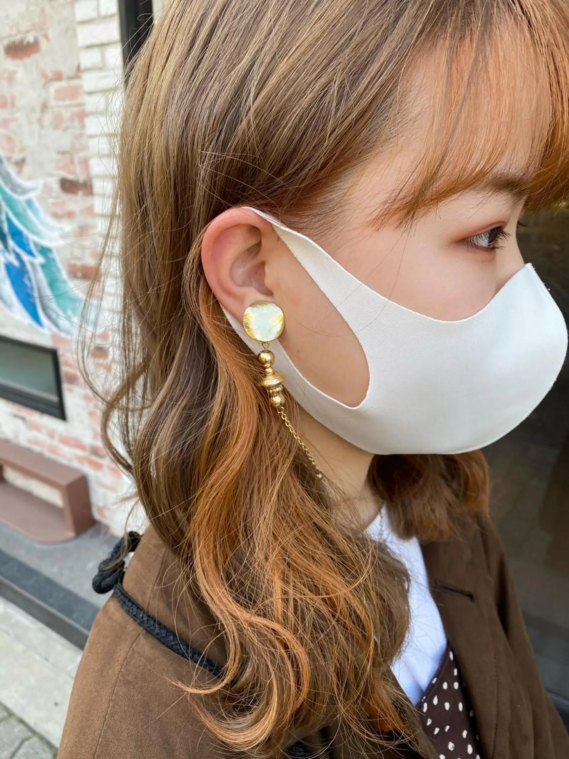 ミディアム カラー 新谷 桃子のヘアスタイル