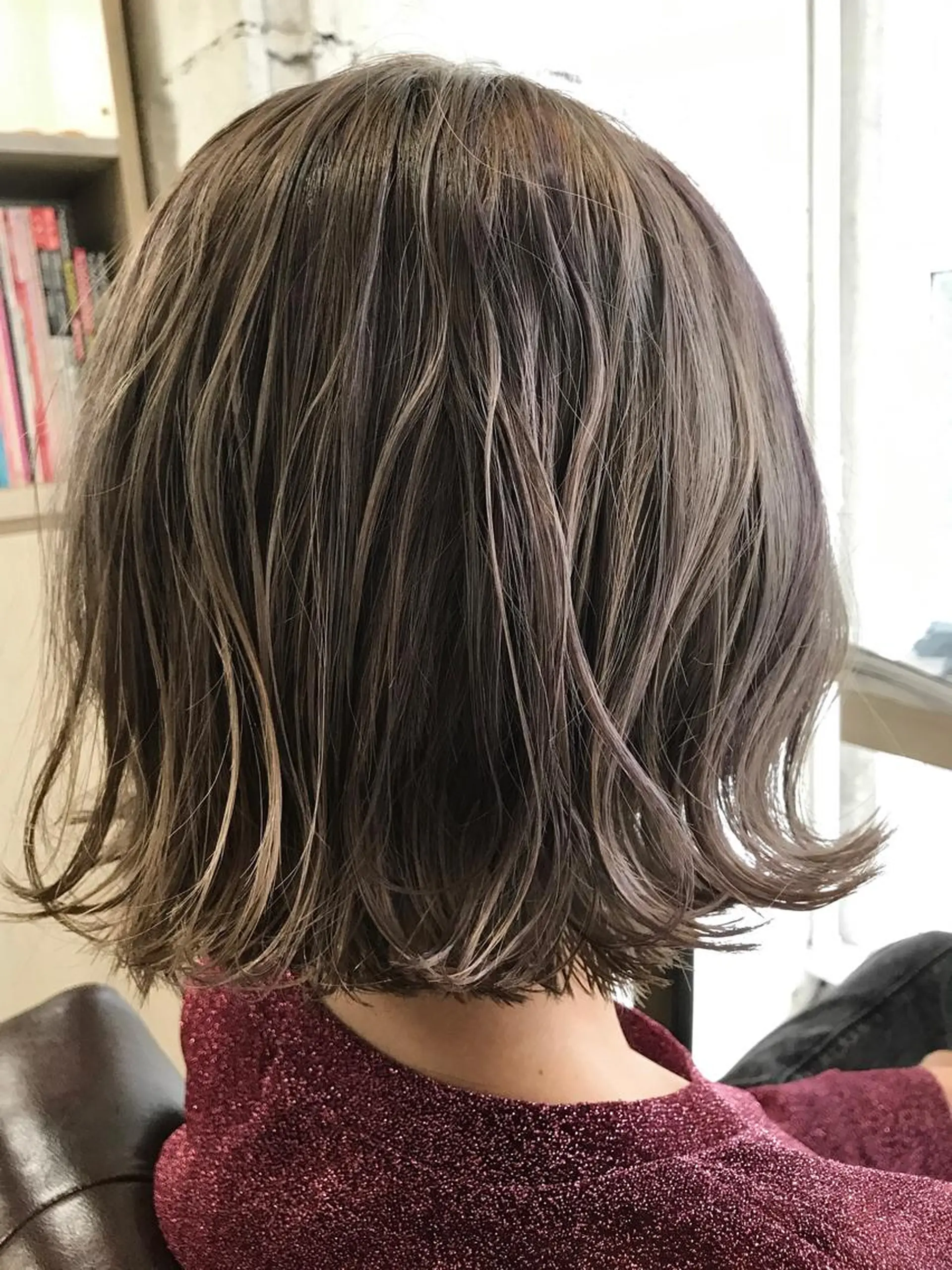 ショート カラー ハイライトカラー ボブ ハイライト 外ハネヘア <<副店長>>小島 翔一郎のヘアスタイル