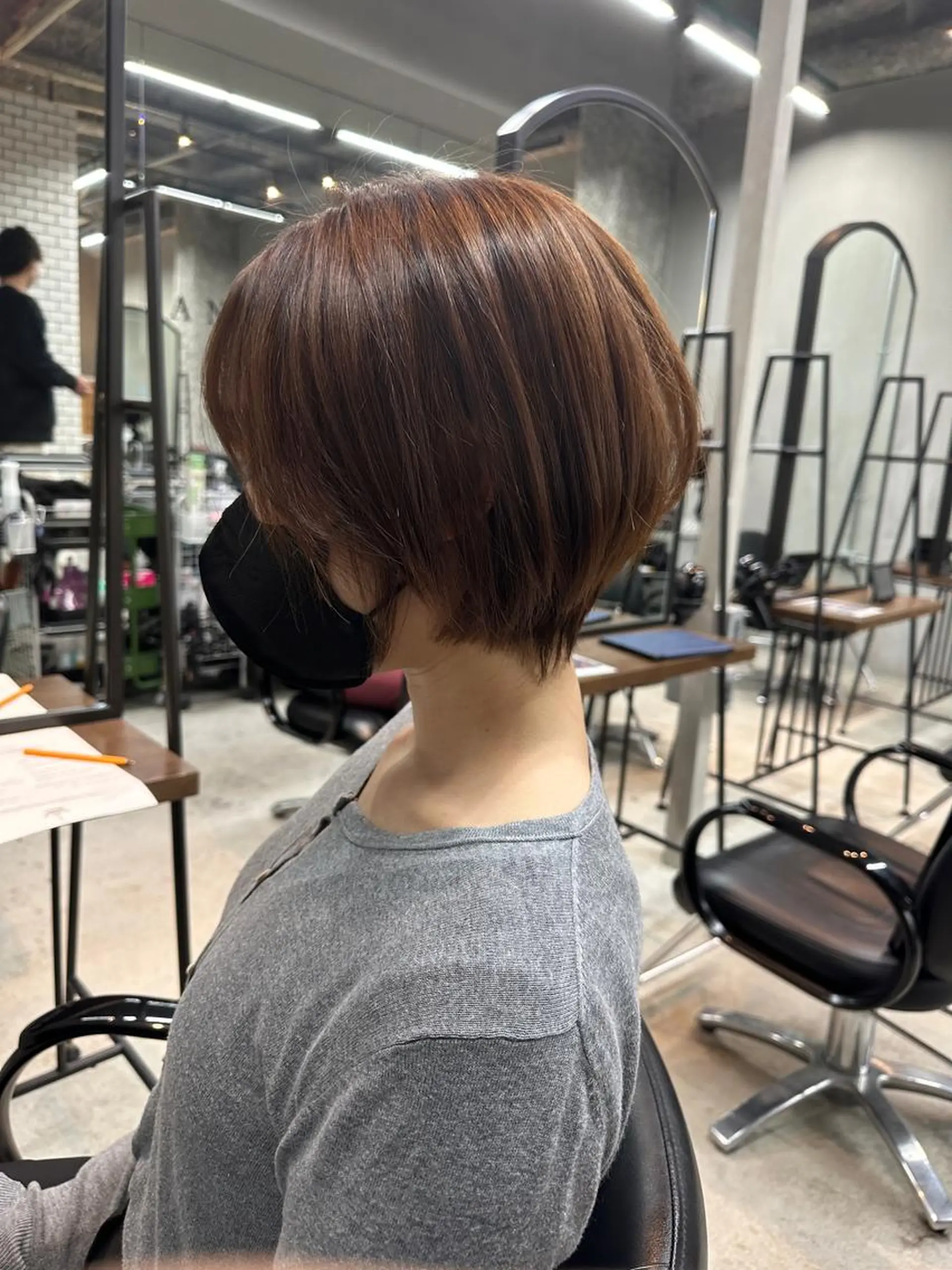 ショート igarashi 【レイヤーカット】のヘアスタイル