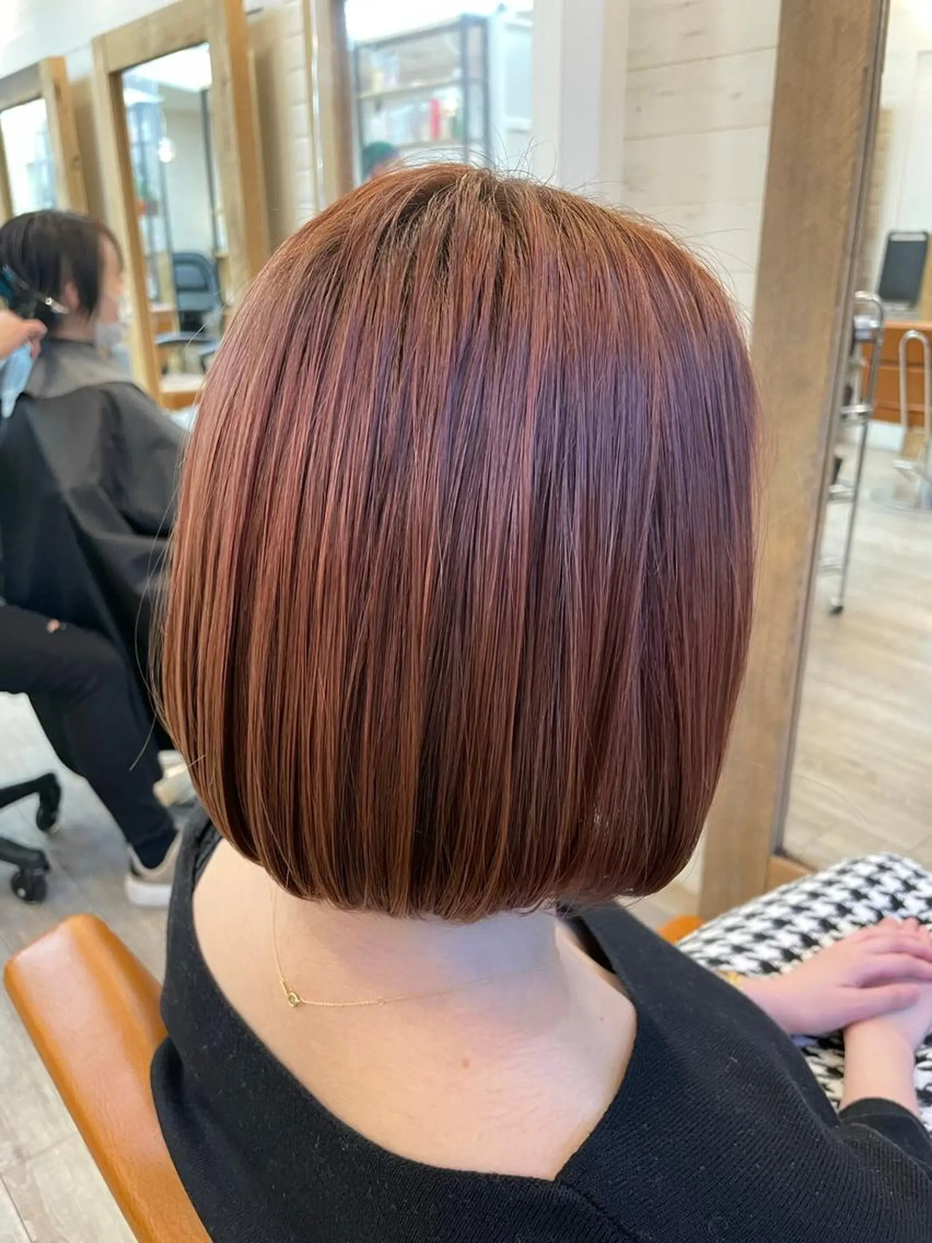 ショート カラー アディクシーカラー アッシュ ミストバング ブリーチ ブロンド カット ヘアカラー トリートメント N° anfeel 渋谷🪞🫧のヘアスタイル