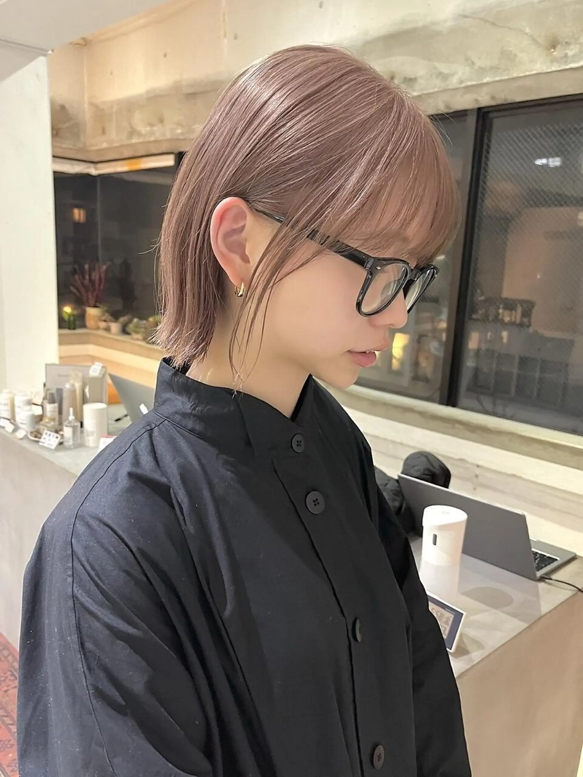 ミディアム カラー パーマ ヘアアレンジ メンズ ミディアムパーマ メンズバレイヤージュ メンズブリーチ センターパート フェードカット ヘアカラー トリートメント ハイトーン/レイヤー 🌸さくらのヘアスタイル