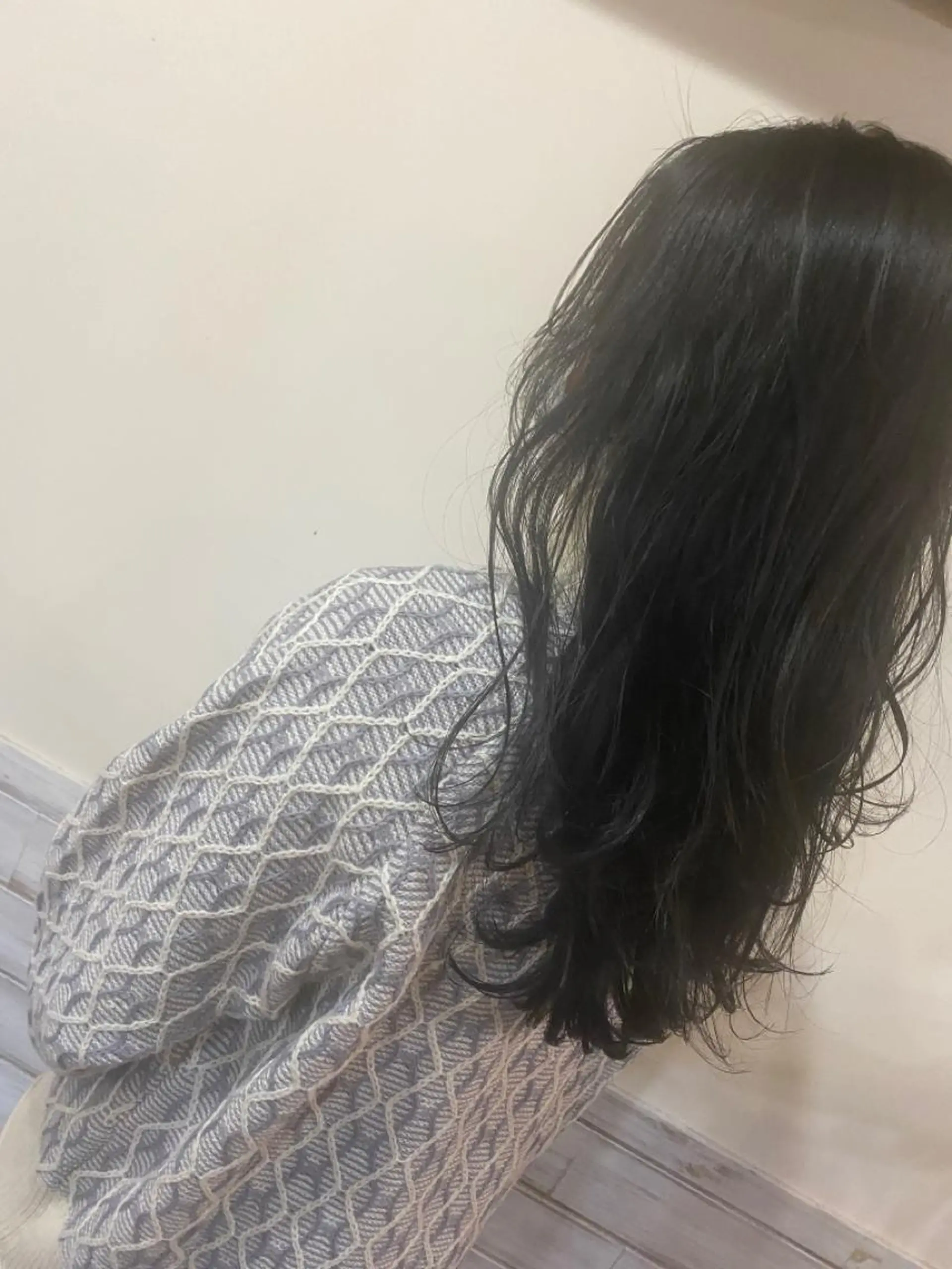 セミロング カラー レイヤーカット グランルシア梅田所属・女性指名人気no.1 尾崎のヘアスタイル