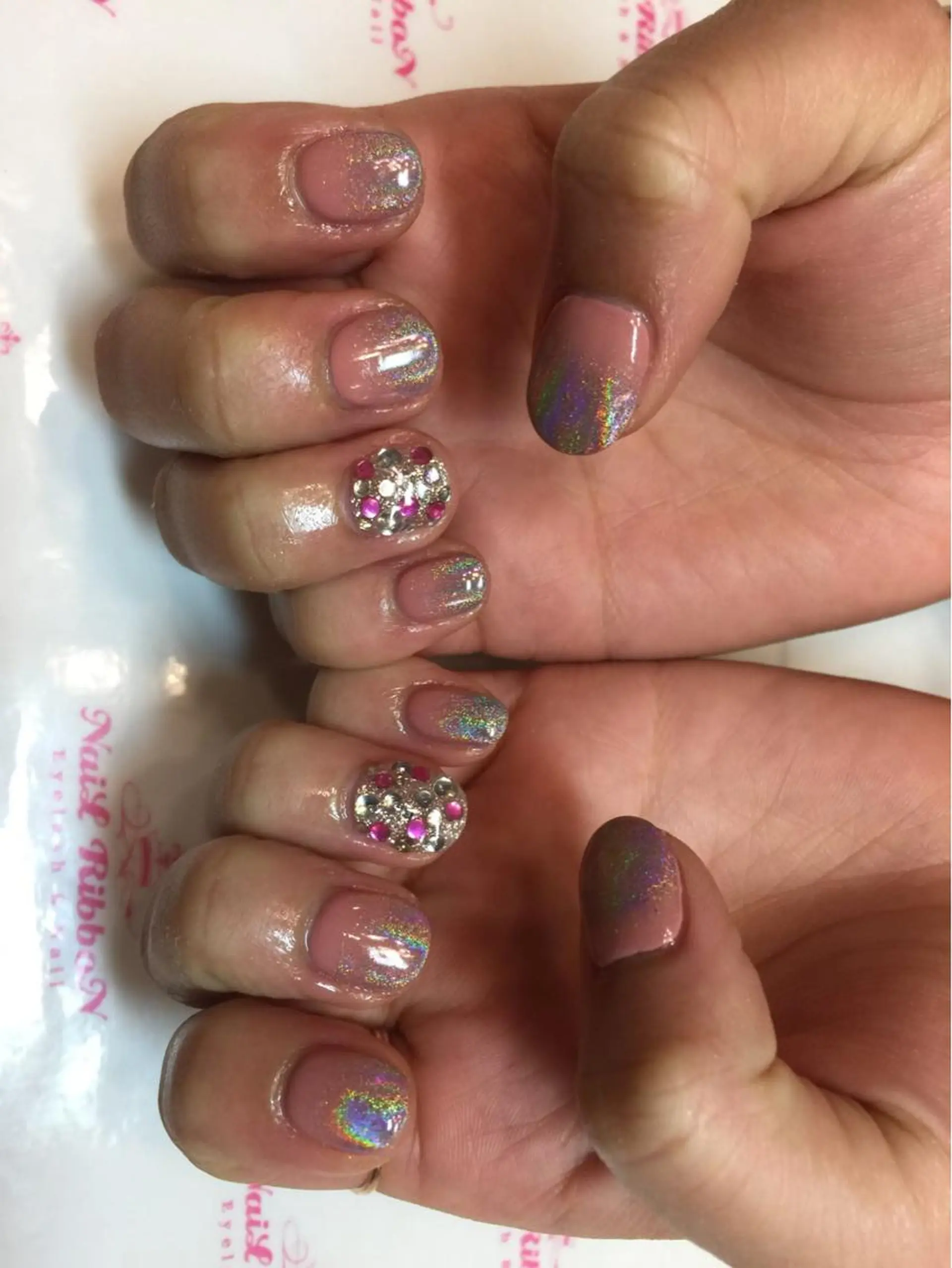 ネイル ネイルリボン 受付スタッフのネイルデザイン