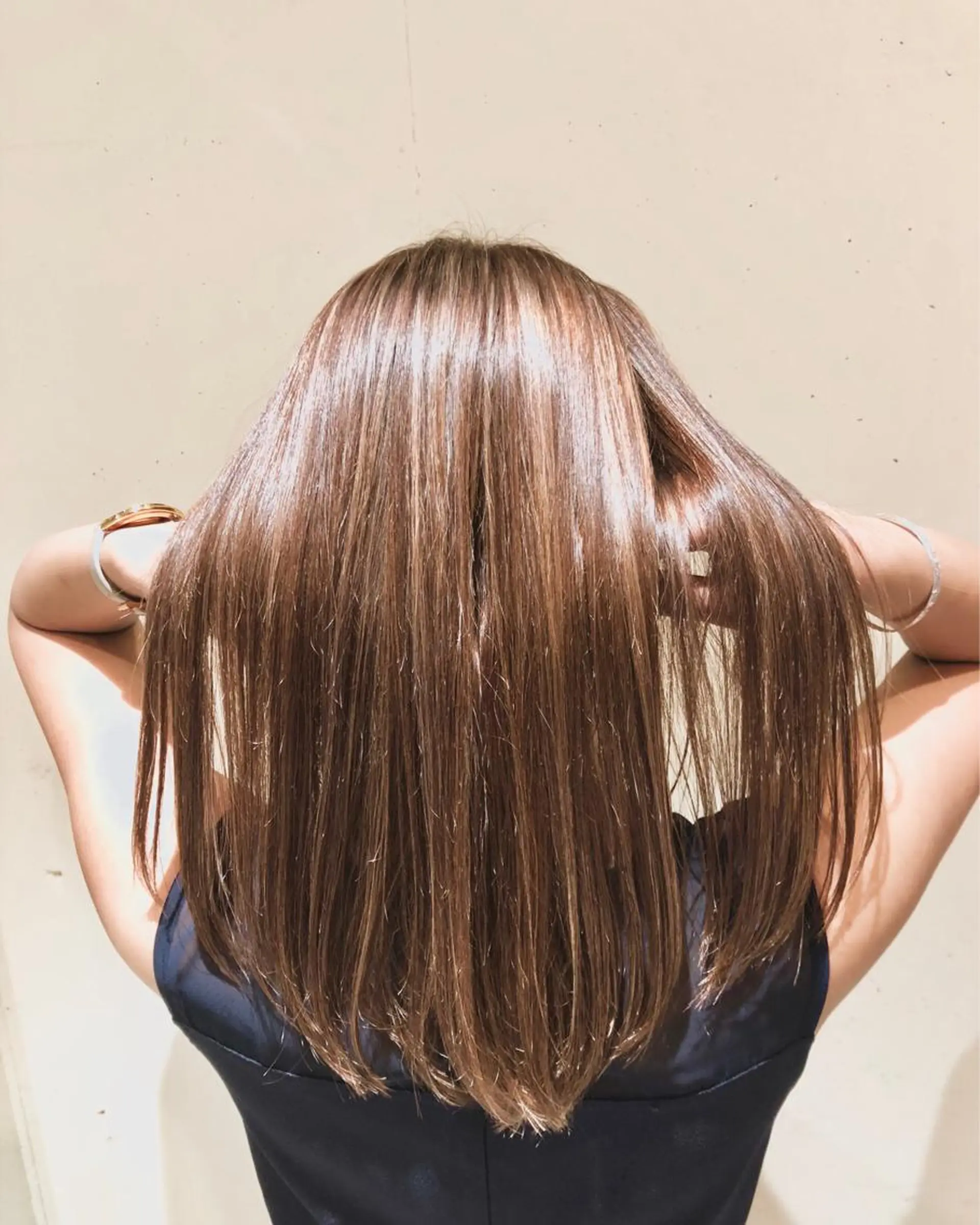 セミロング カラー パーマ ヘアアレンジ アッシュ ベージュカラー ブリーチ 透明感カラー グラデーションカラー ヘアカラー トリートメント 【ツヤ髪美容師】 ツダケイスケのヘアスタイル