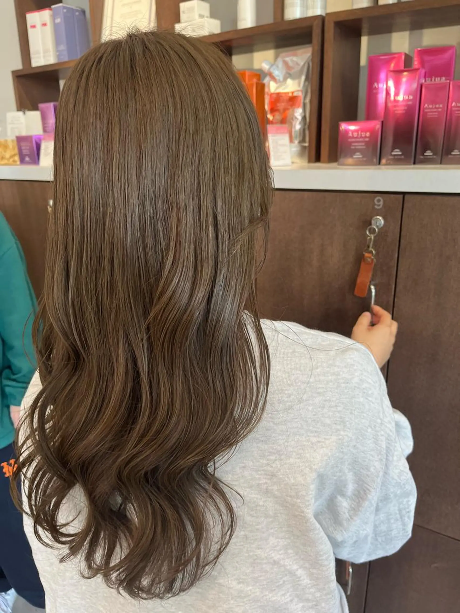 ロング カット ヘアカラー 和田 琉々香のヘアスタイル