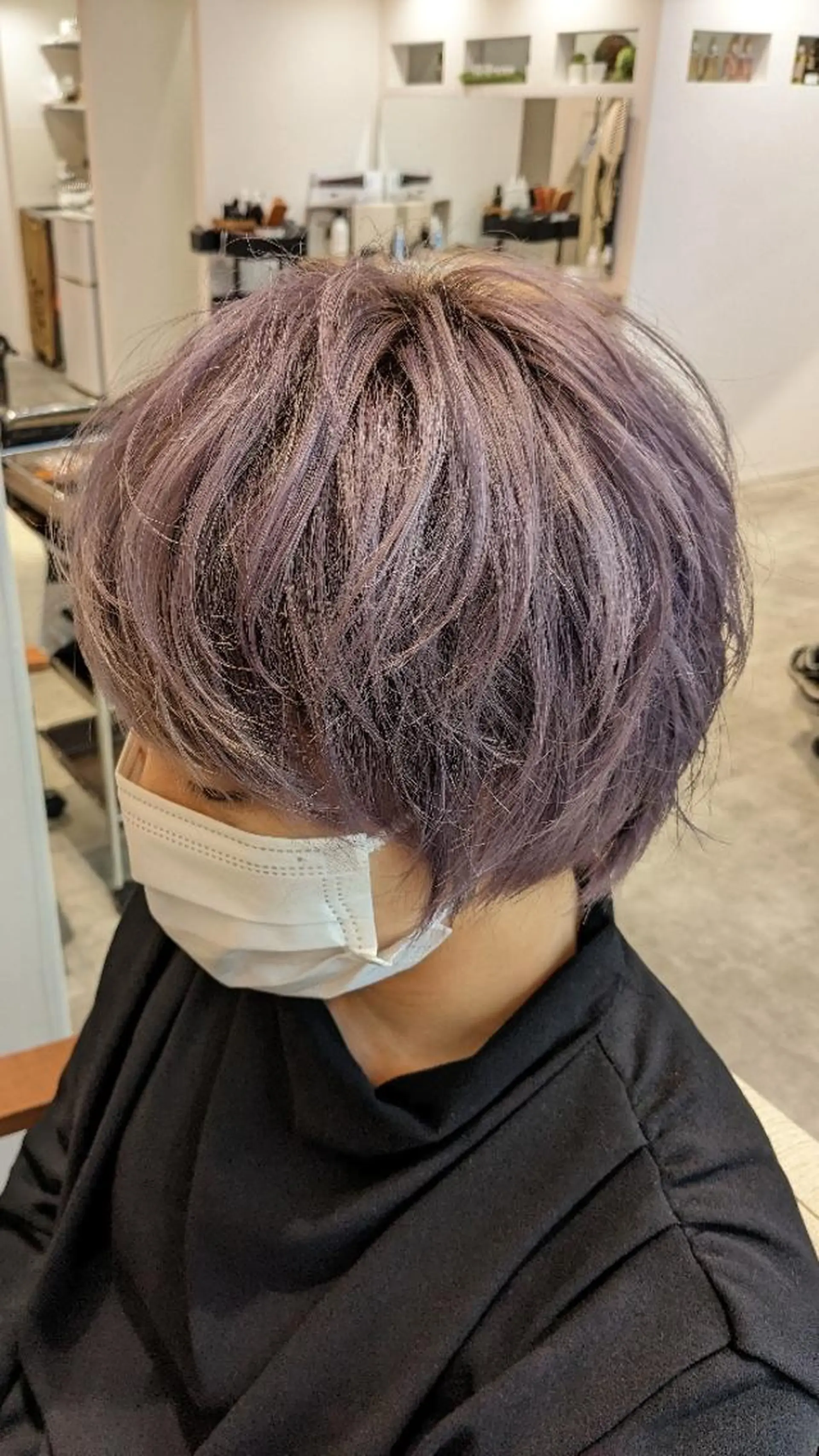 ショート カラー ブリーチ ダブルカラー パープルカラー ヘアカラー 山口 惇史のヘアスタイル