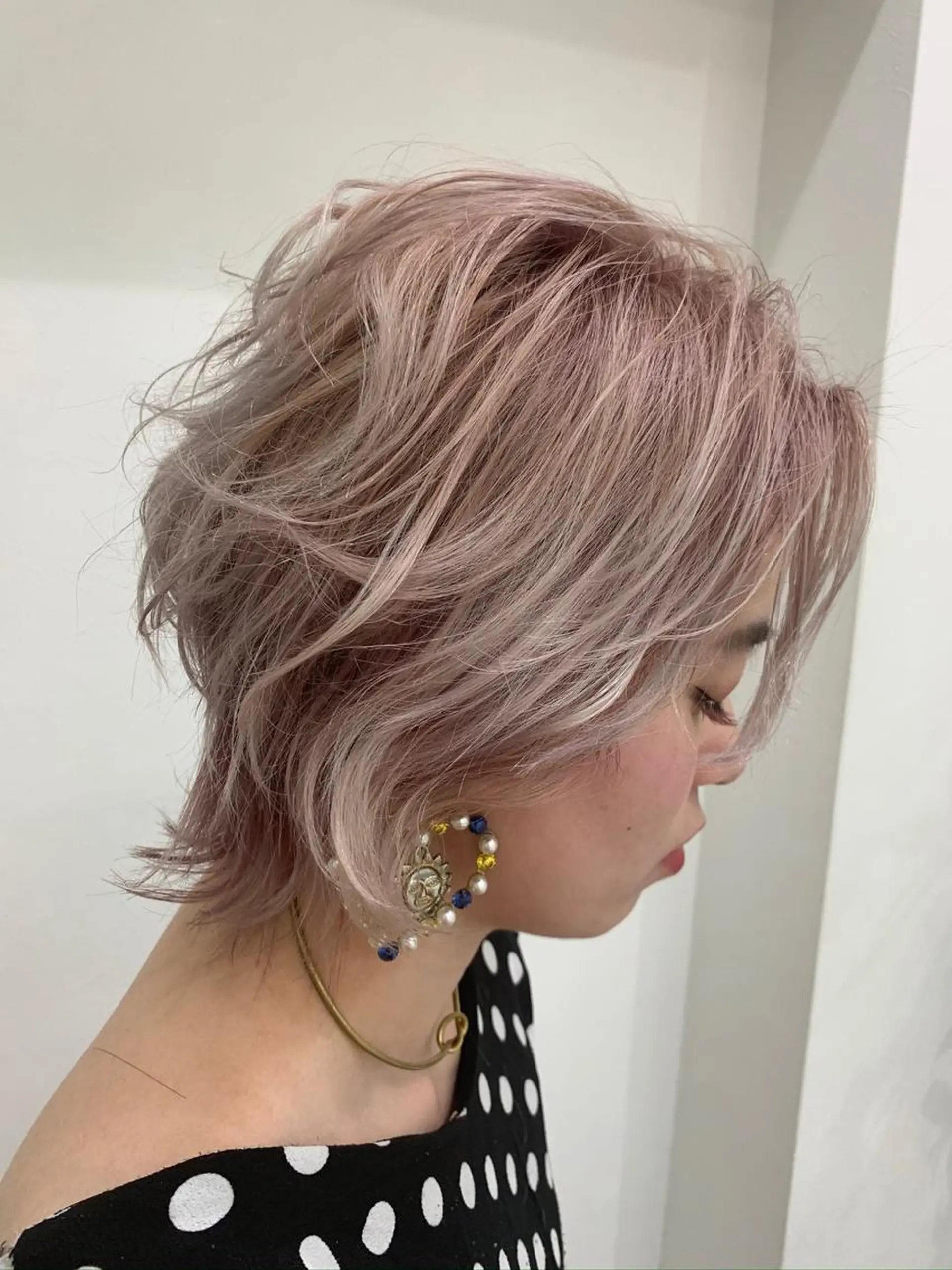 ショート カラー ブリーチ 山森 大地のヘアスタイル