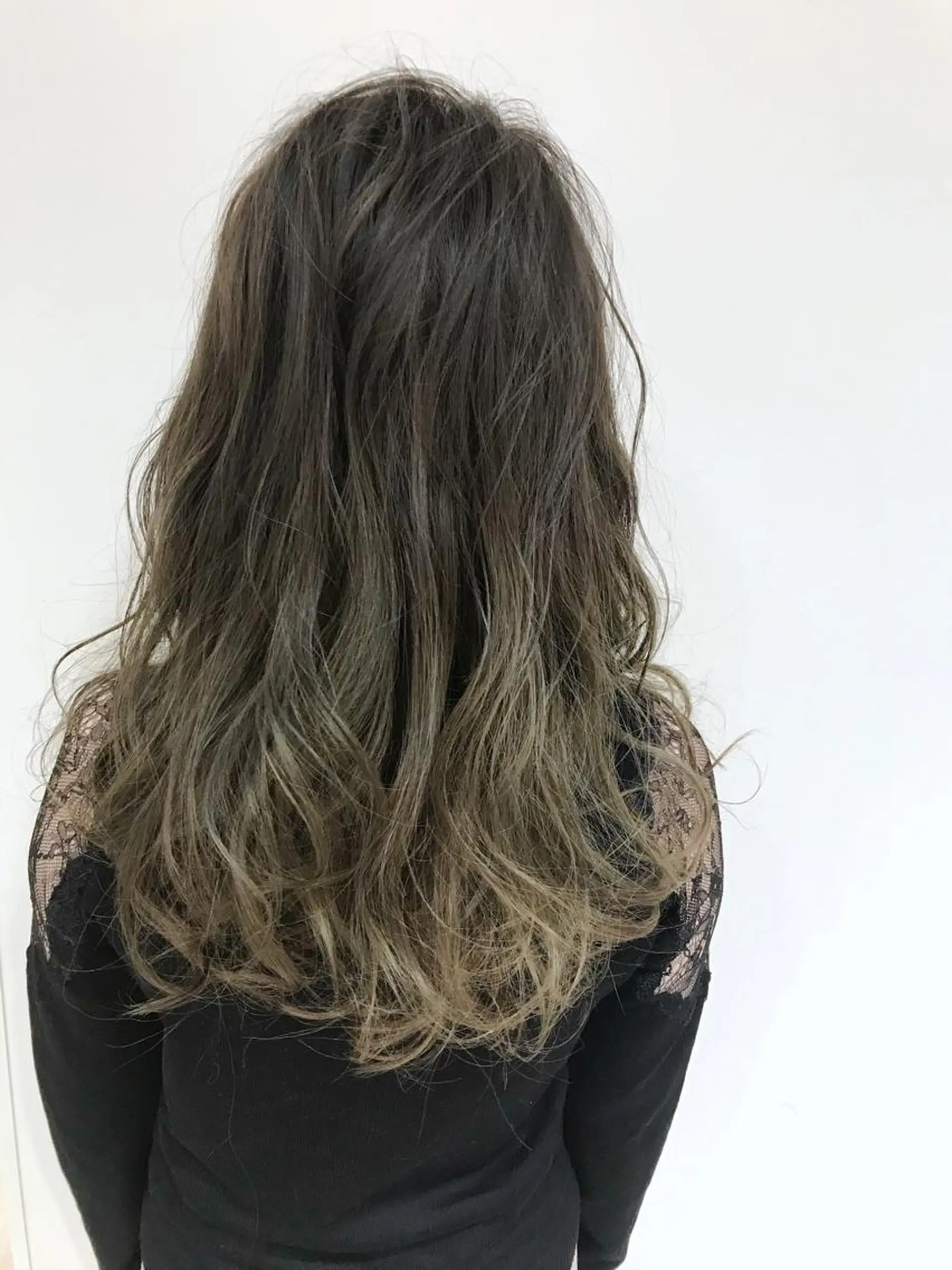 ミディアム カラー メンズヘア特化 崎田 成人のヘアスタイル