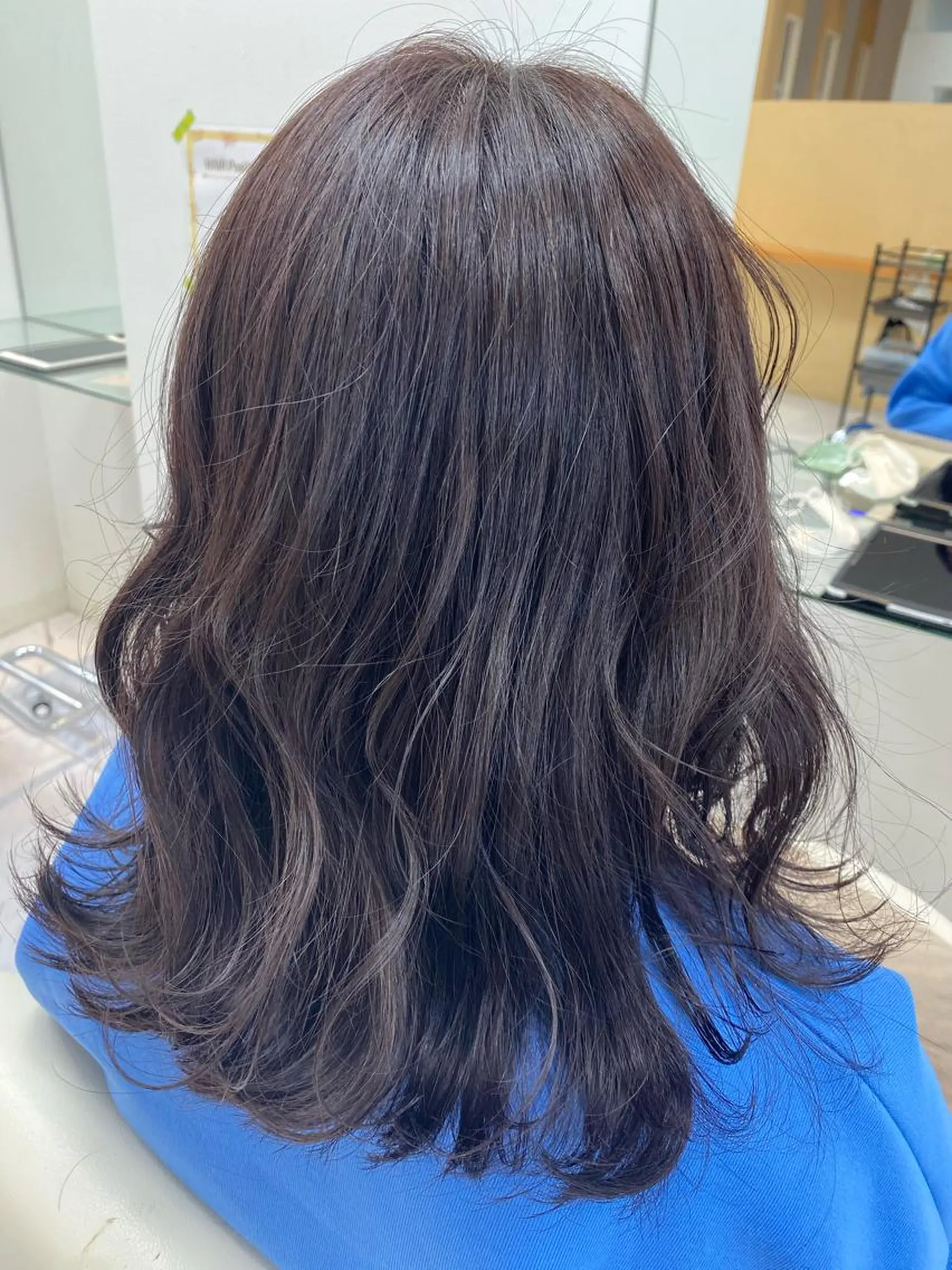 ミディアム カット ヘアカラー トリートメント N° Elune MIYUUのヘアスタイル