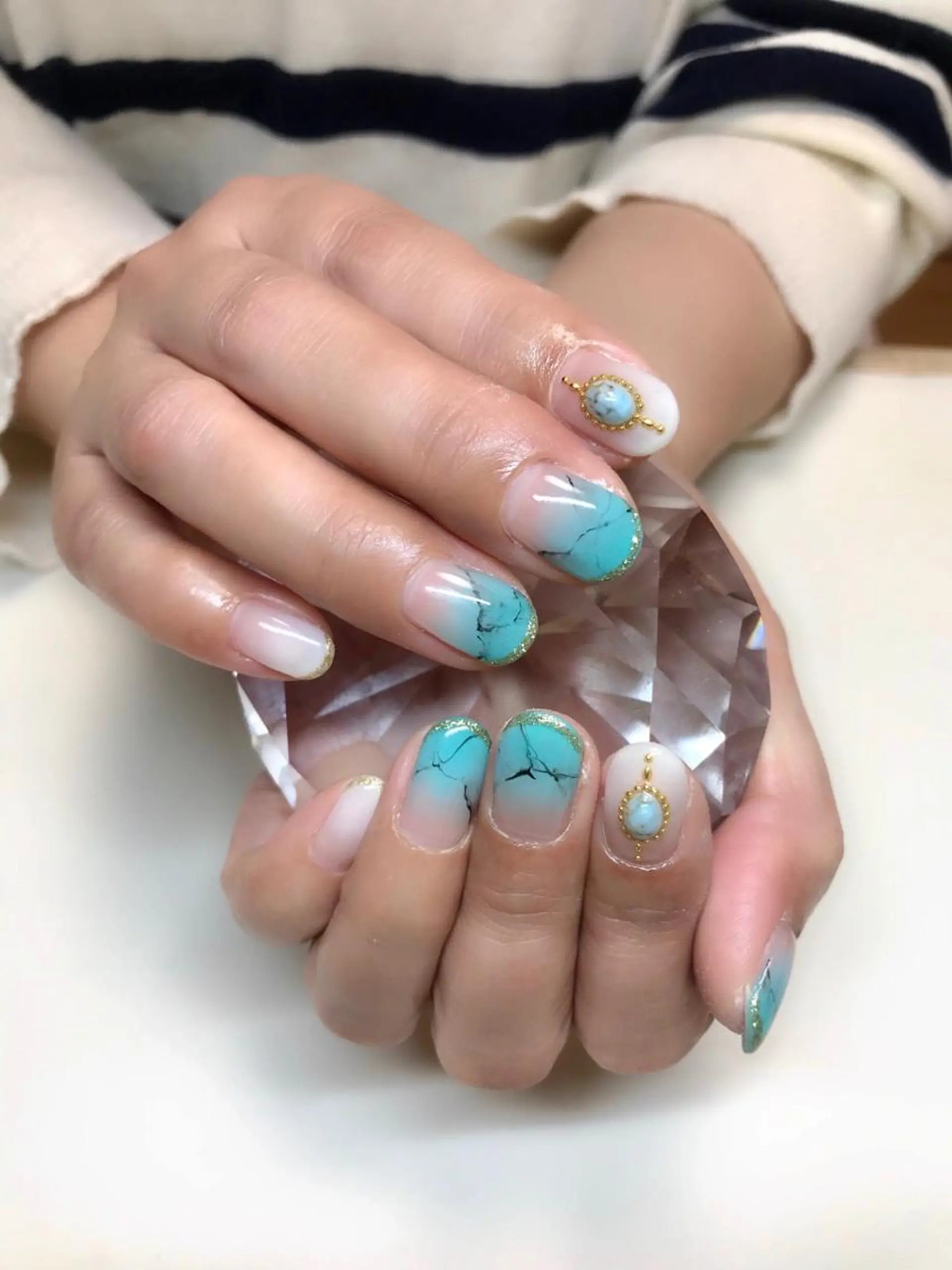 ネイル グラデーション 'mm  (ミリ) ＭＡＮＡＭＩのネイルデザイン