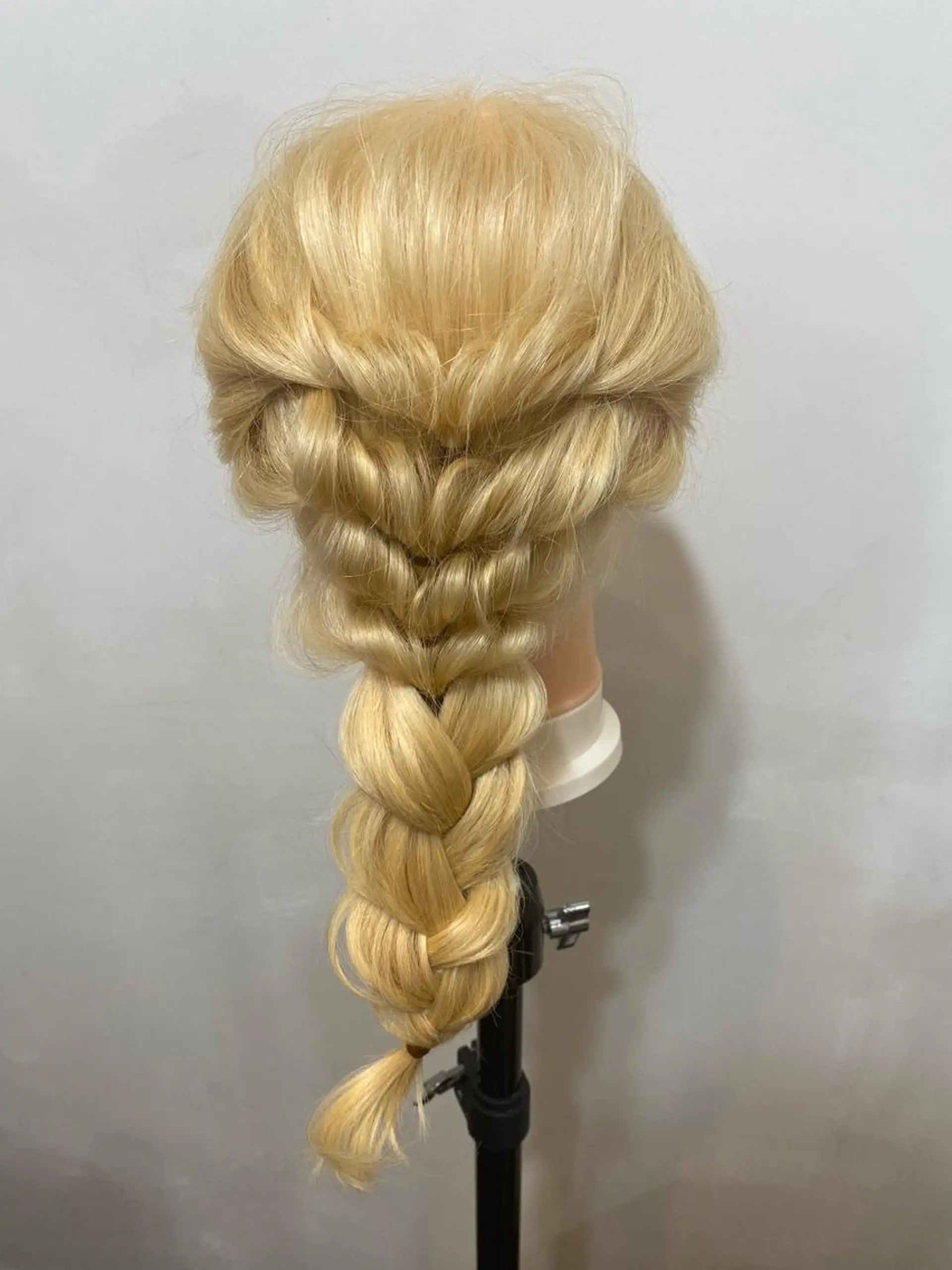 ヘアアレンジ 三つ編み 麻生 菜々香のヘアスタイル