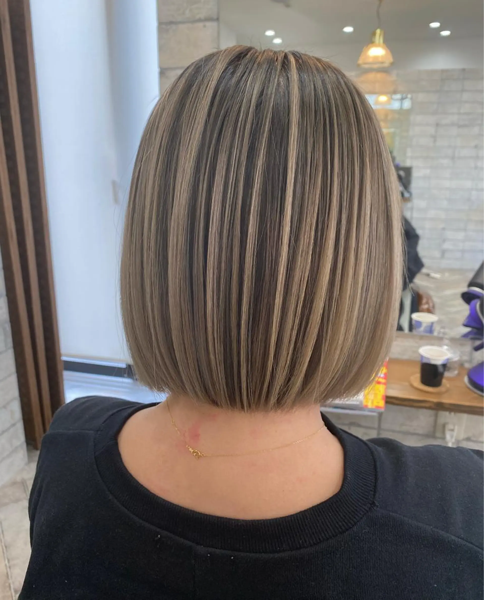 ショート ヘアカラー ハイライト、レイヤー カット/西梅田/中西のヘアスタイル