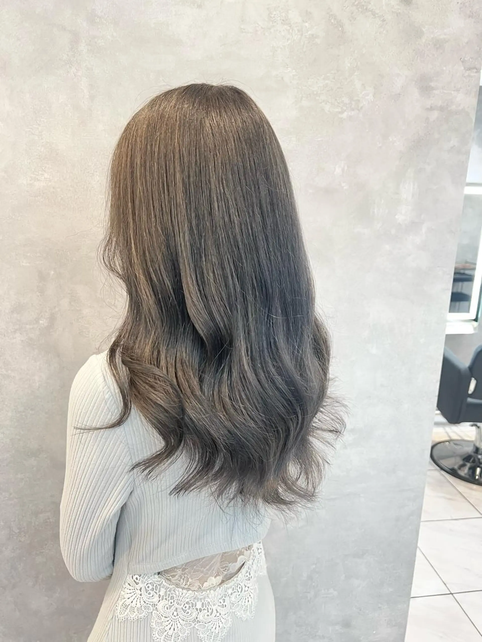 カラー SALOWIN栄 高須大貴のヘアスタイル